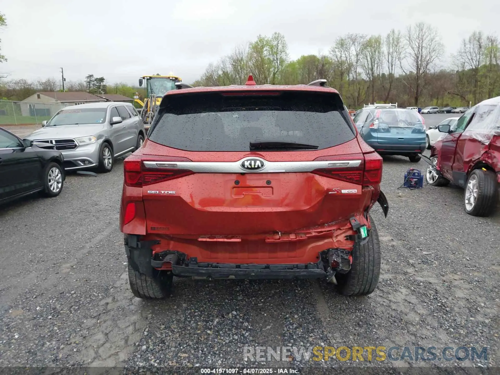 16 Photograph of a damaged car KNDEUCA27M7141978 KIA SELTOS 2021