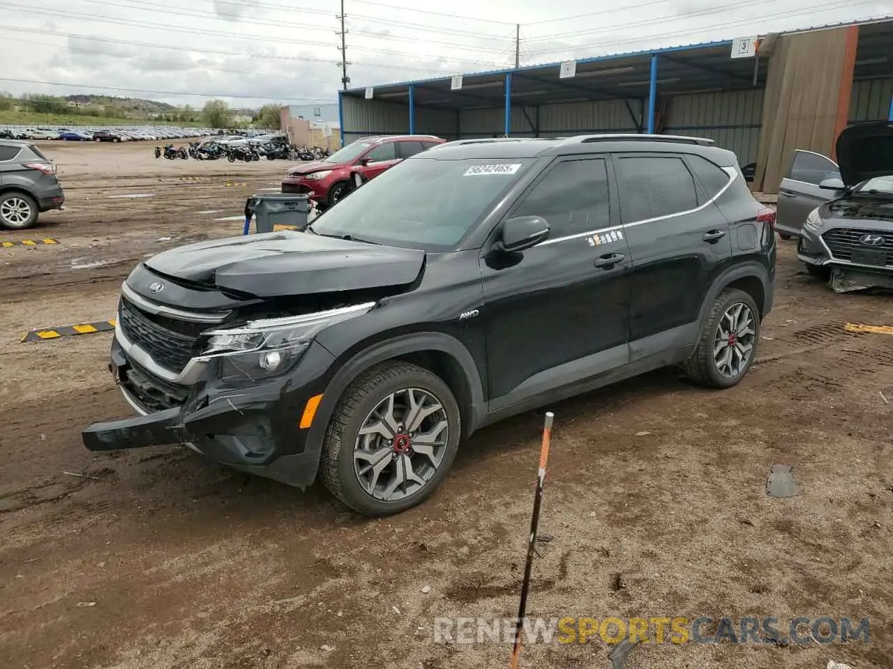 1 Photograph of a damaged car KNDEUCA27M7160000 KIA SELTOS 2021