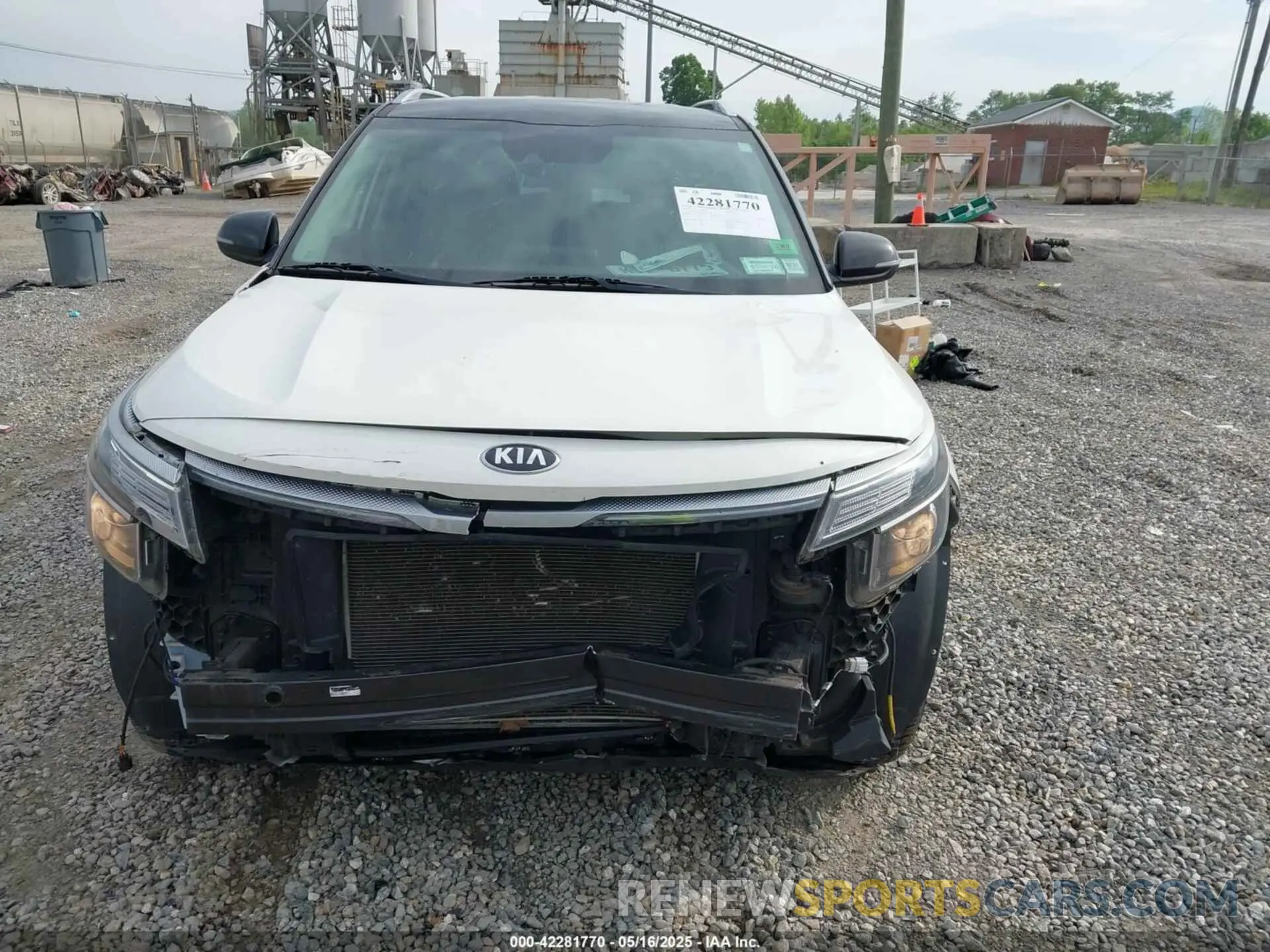13 Photograph of a damaged car KNDEUCAA0M7041549 KIA SELTOS 2021