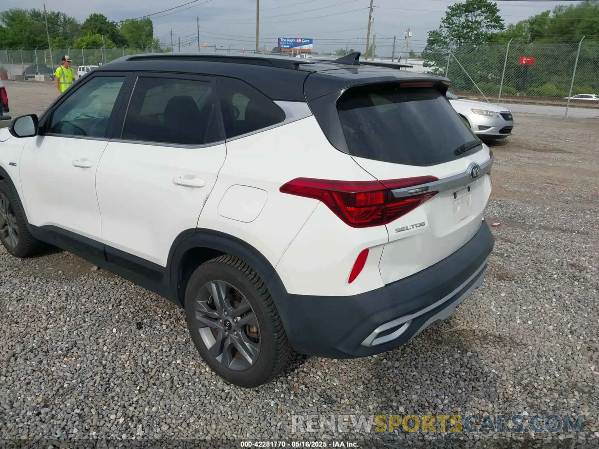 3 Photograph of a damaged car KNDEUCAA0M7041549 KIA SELTOS 2021