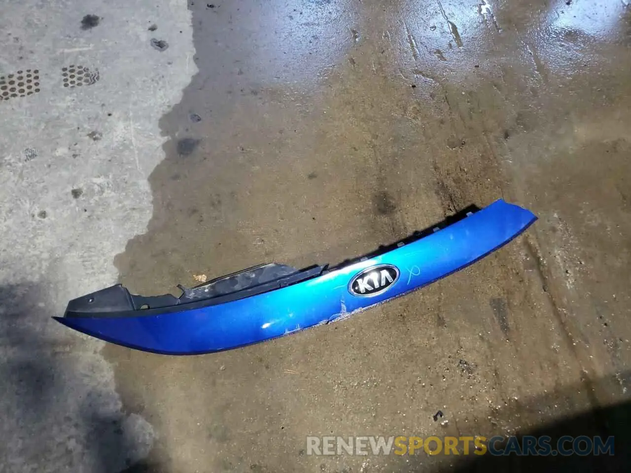 13 Photograph of a damaged car KNDEUCAA0M7110952 KIA SELTOS 2021