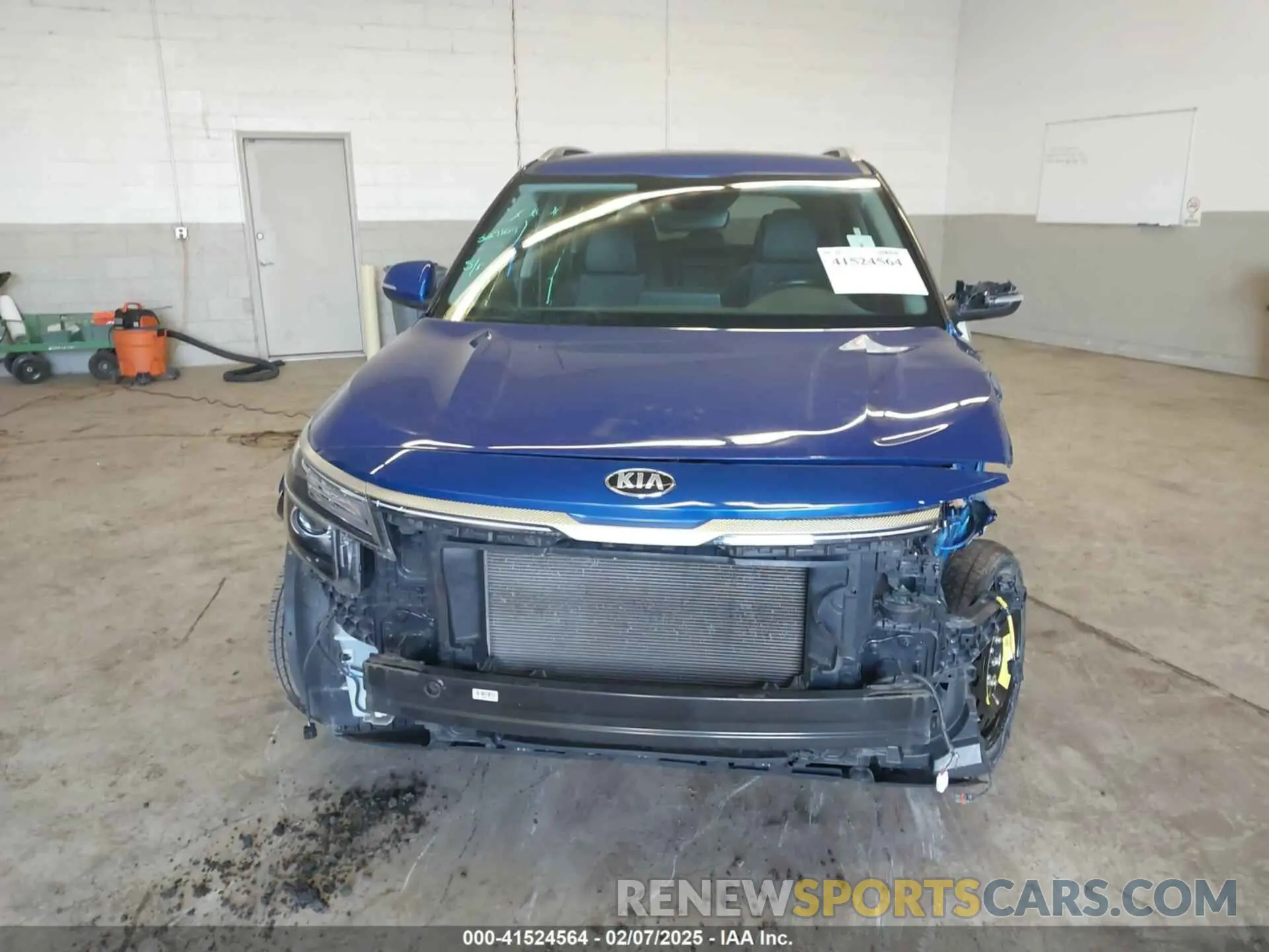 13 Photograph of a damaged car KNDEUCAA0M7135494 KIA SELTOS 2021