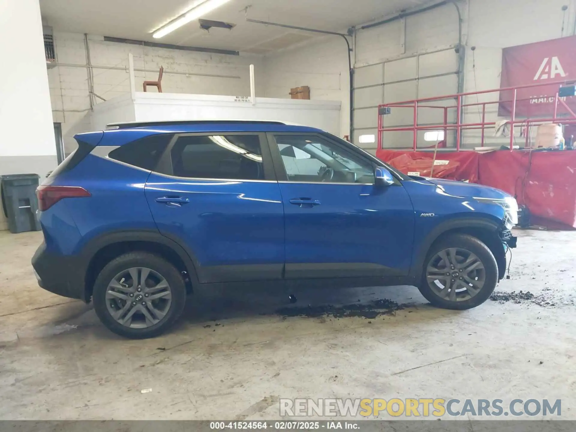 14 Photograph of a damaged car KNDEUCAA0M7135494 KIA SELTOS 2021