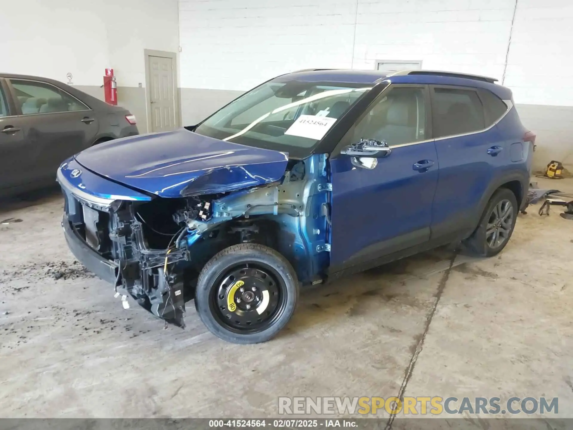 2 Photograph of a damaged car KNDEUCAA0M7135494 KIA SELTOS 2021