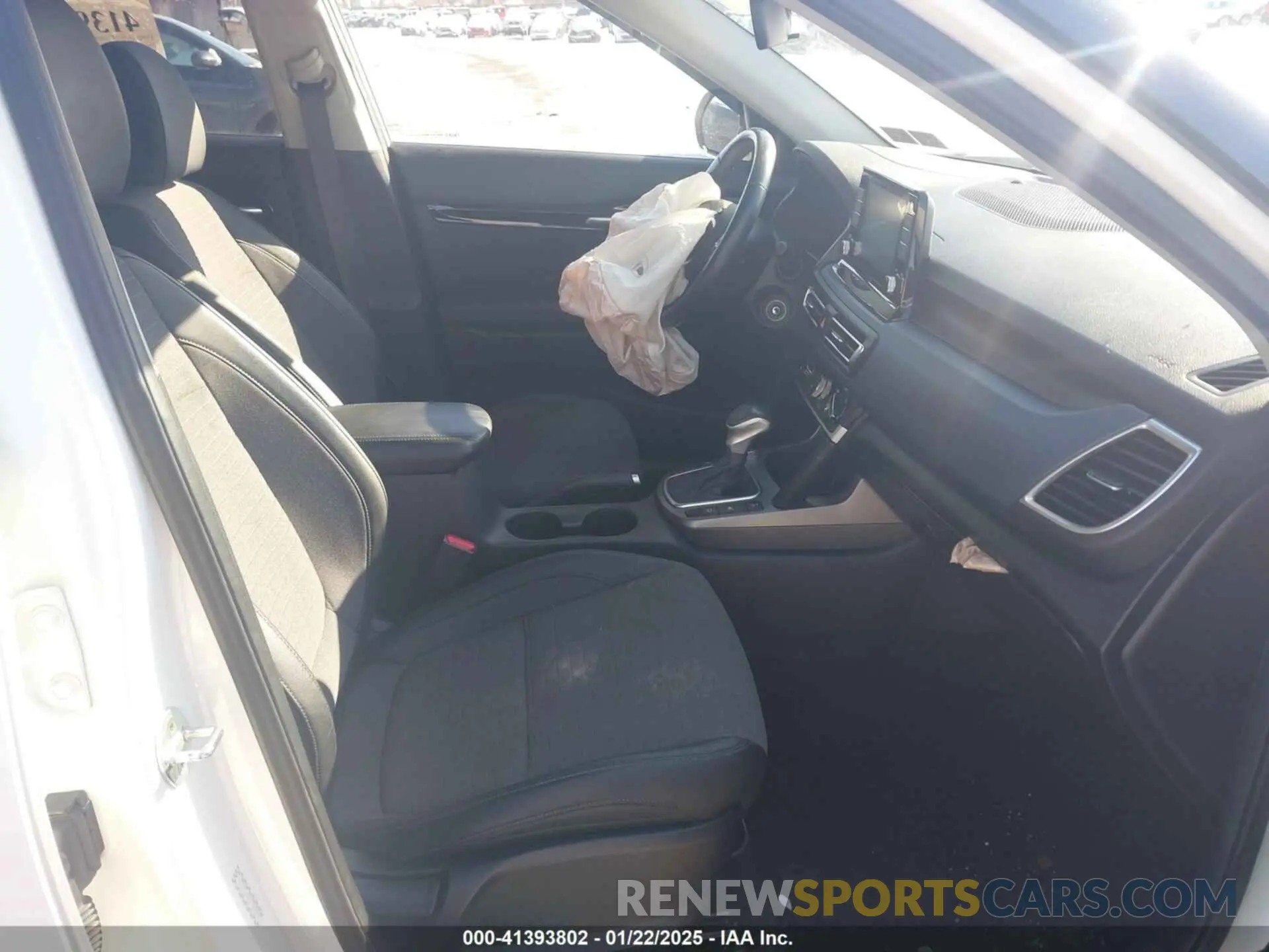 5 Photograph of a damaged car KNDEUCAA0M7198210 KIA SELTOS 2021
