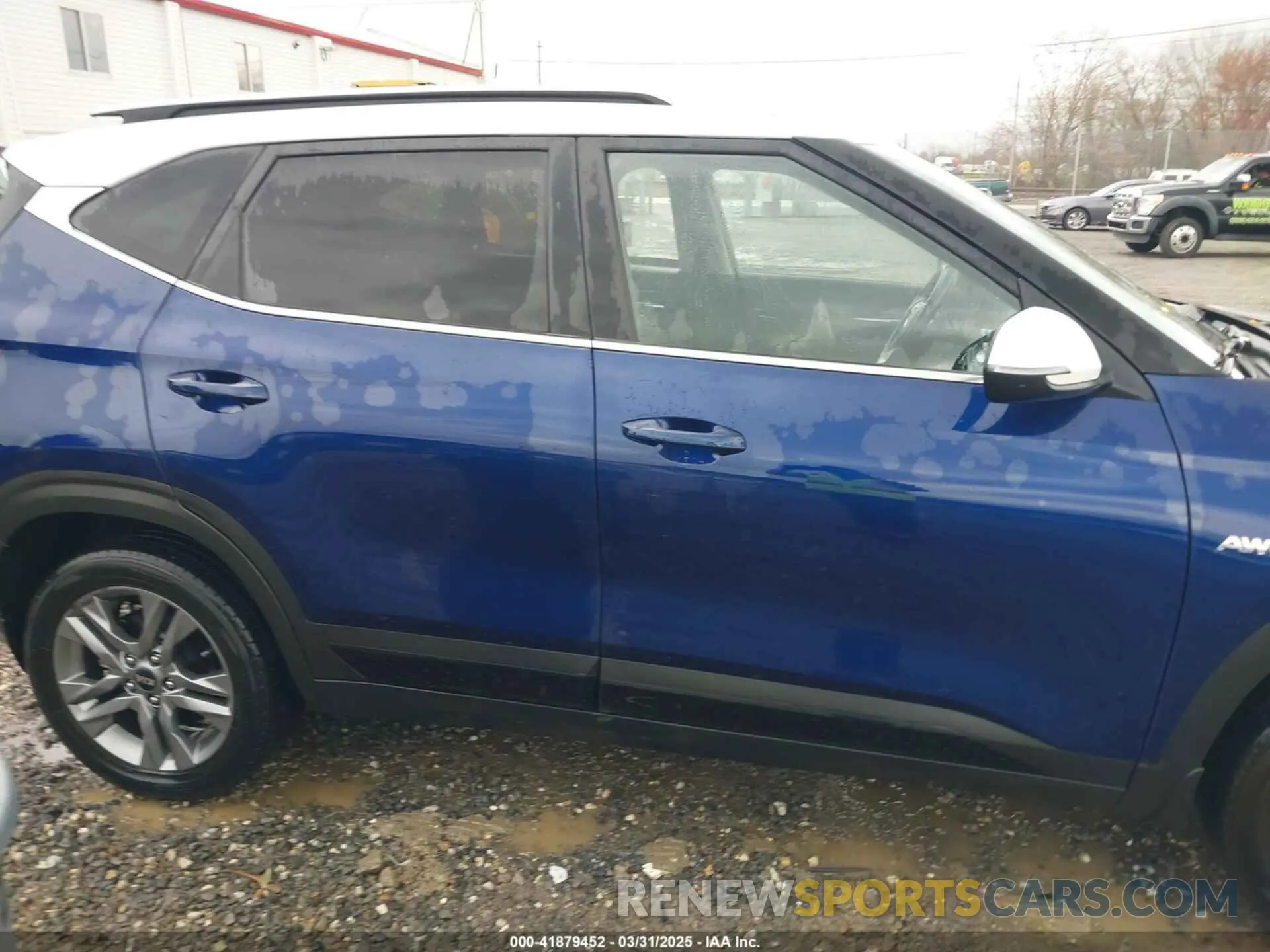 13 Photograph of a damaged car KNDEUCAA1M7088881 KIA SELTOS 2021