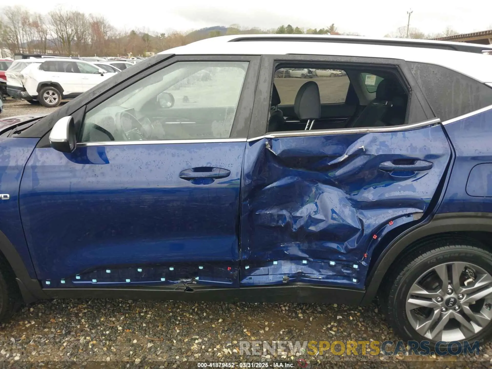 14 Photograph of a damaged car KNDEUCAA1M7088881 KIA SELTOS 2021