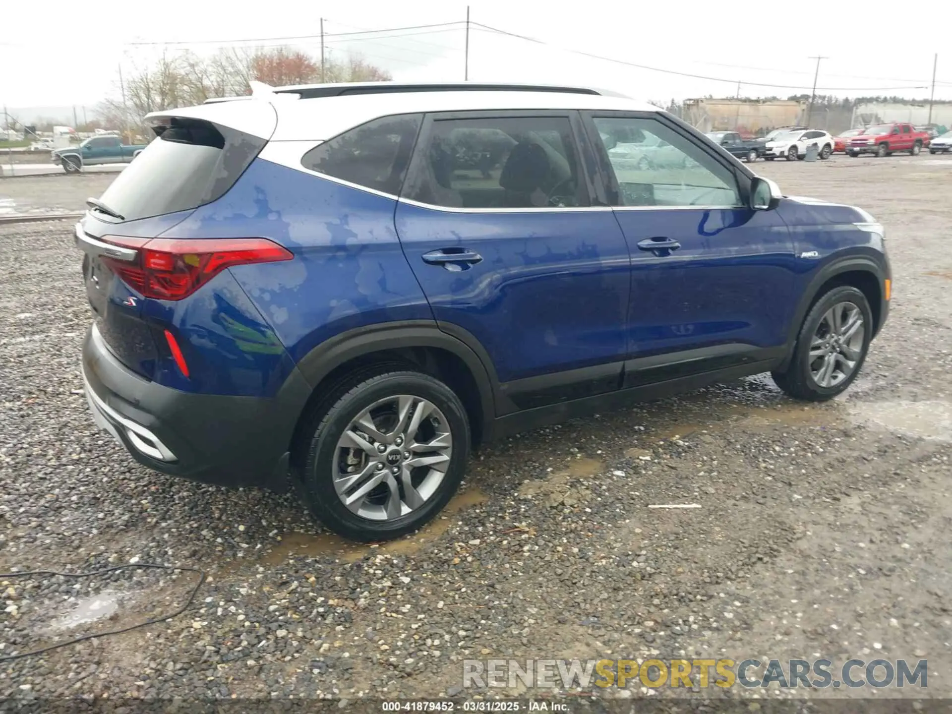 4 Photograph of a damaged car KNDEUCAA1M7088881 KIA SELTOS 2021