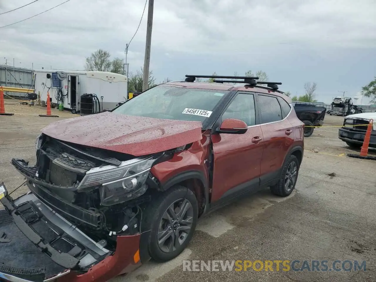 1 Photograph of a damaged car KNDEUCAA1M7116081 KIA SELTOS 2021