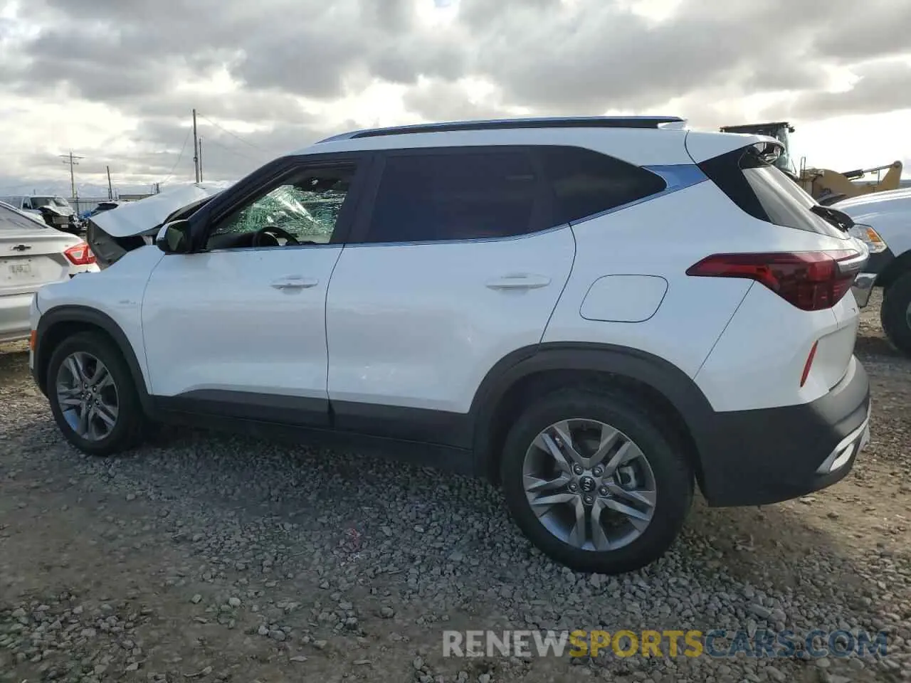 2 Photograph of a damaged car KNDEUCAA1M7194831 KIA SELTOS 2021