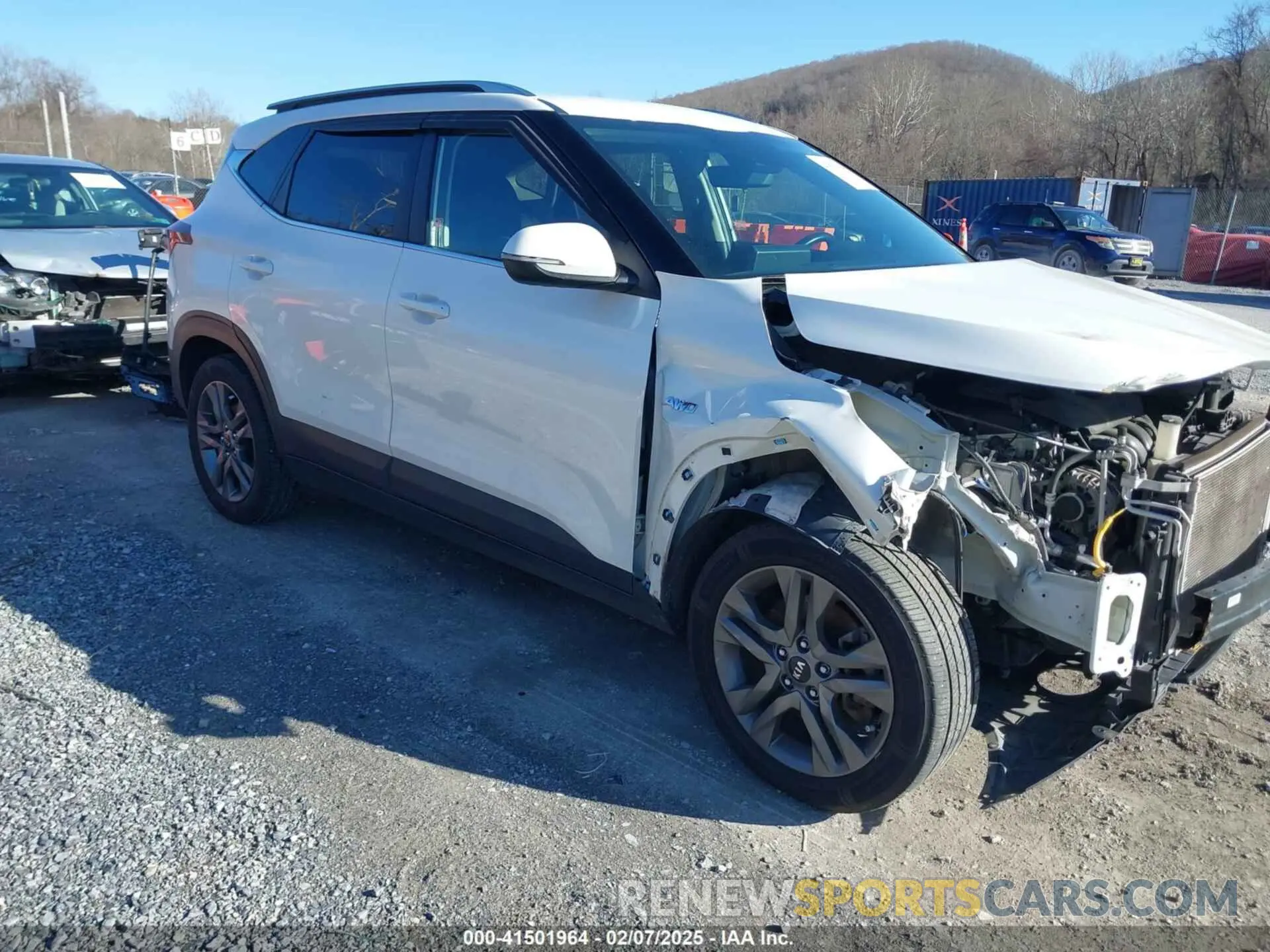 1 Photograph of a damaged car KNDEUCAA2M7041116 KIA SELTOS 2021