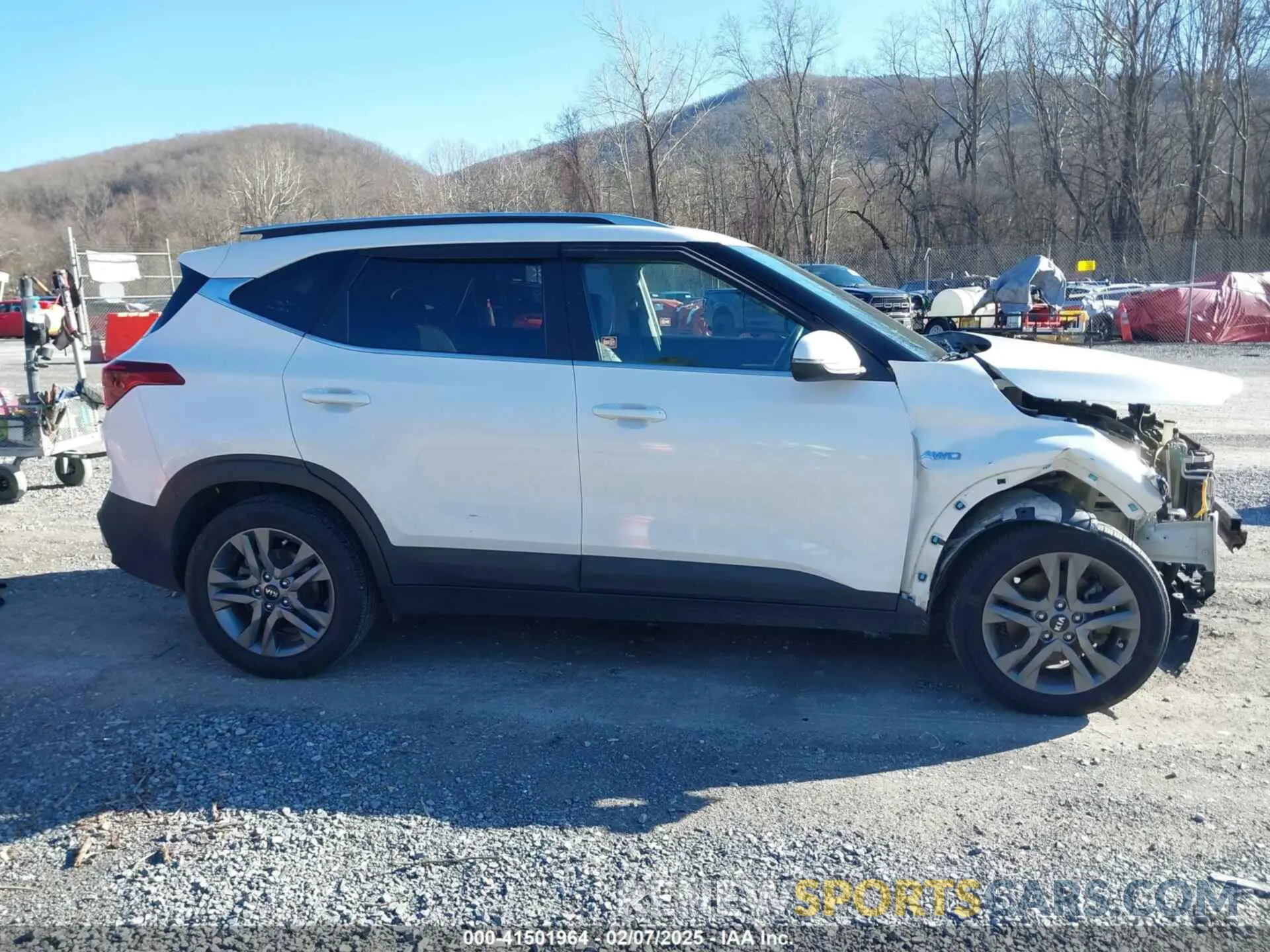 13 Photograph of a damaged car KNDEUCAA2M7041116 KIA SELTOS 2021