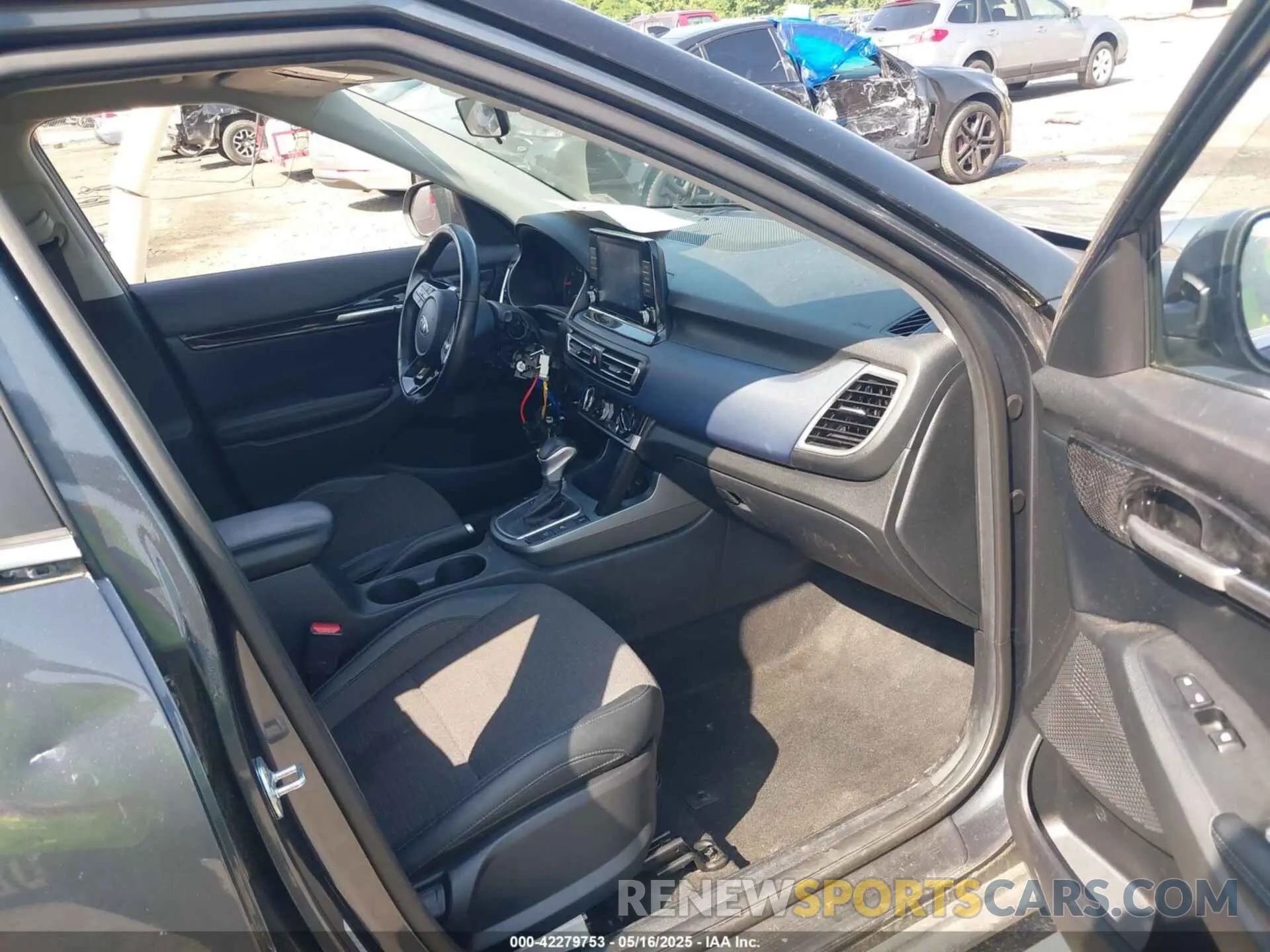 5 Photograph of a damaged car KNDEUCAA2M7149395 KIA SELTOS 2021