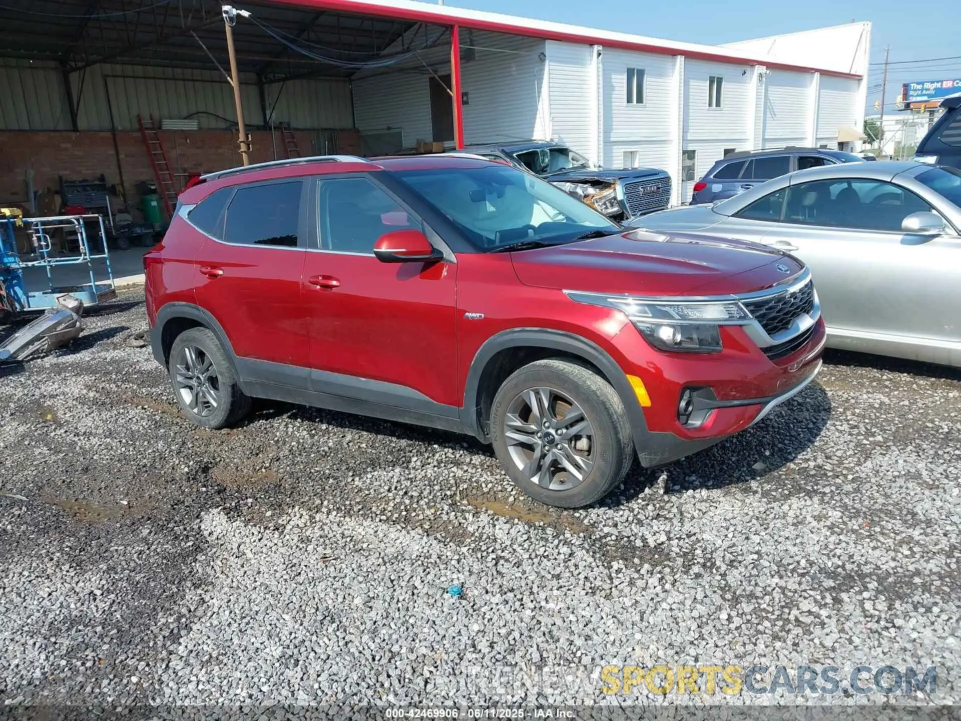 1 Photograph of a damaged car KNDEUCAA3M7073038 KIA SELTOS 2021