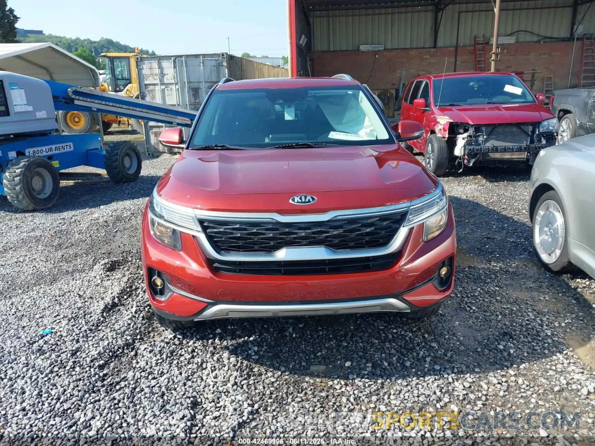 12 Photograph of a damaged car KNDEUCAA3M7073038 KIA SELTOS 2021