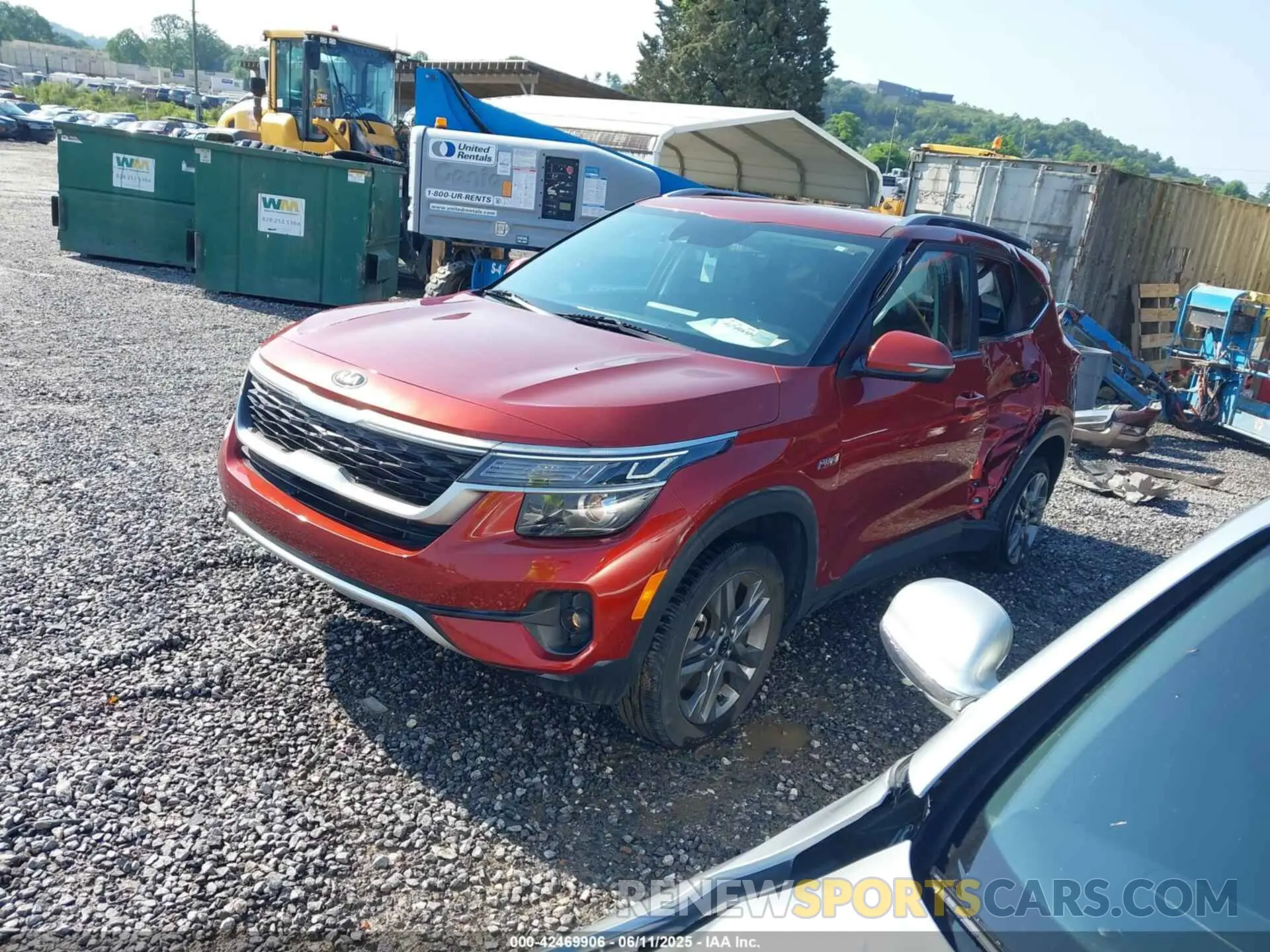 2 Photograph of a damaged car KNDEUCAA3M7073038 KIA SELTOS 2021
