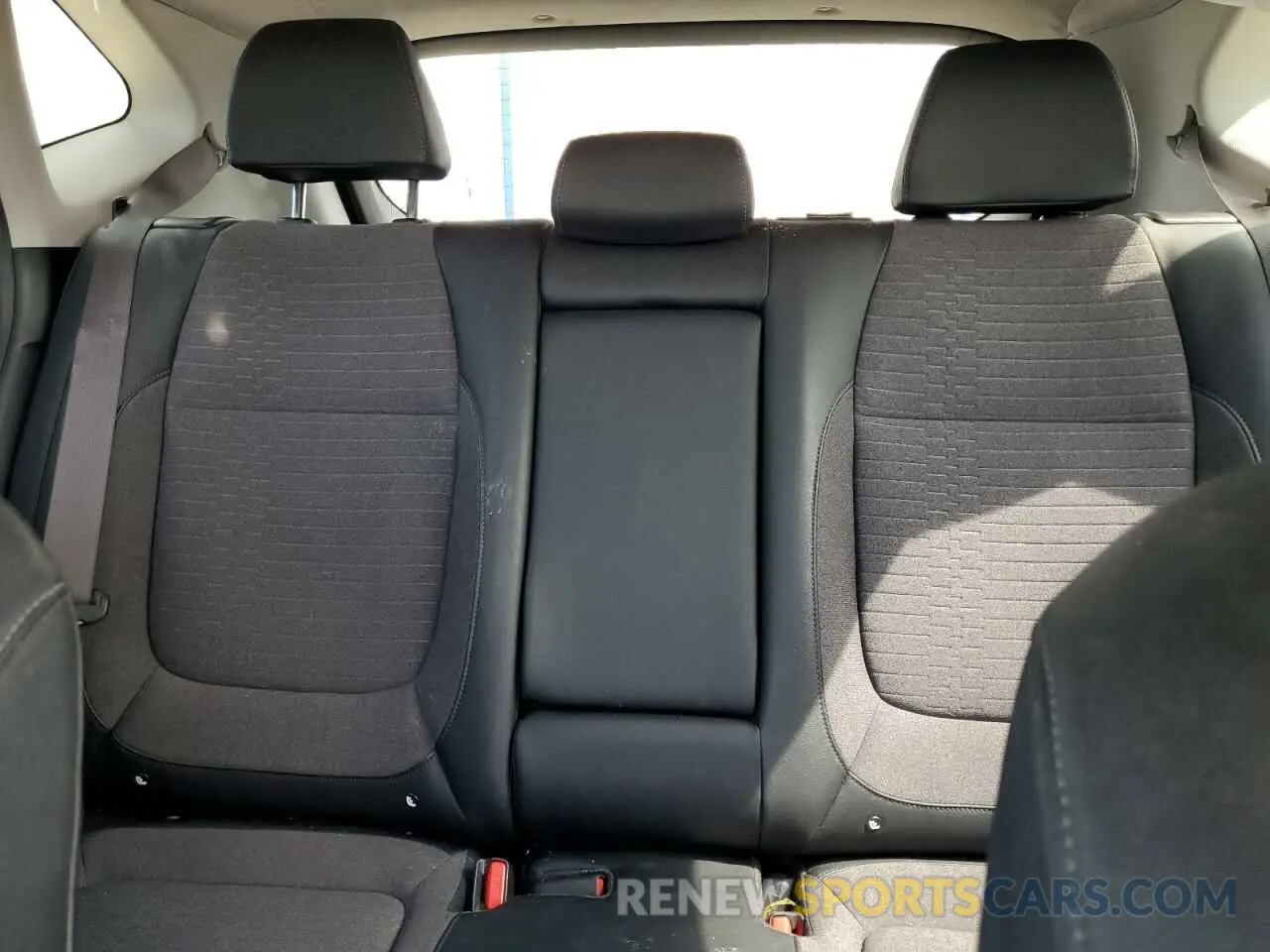 10 Photograph of a damaged car KNDEUCAA3M7148000 KIA SELTOS 2021