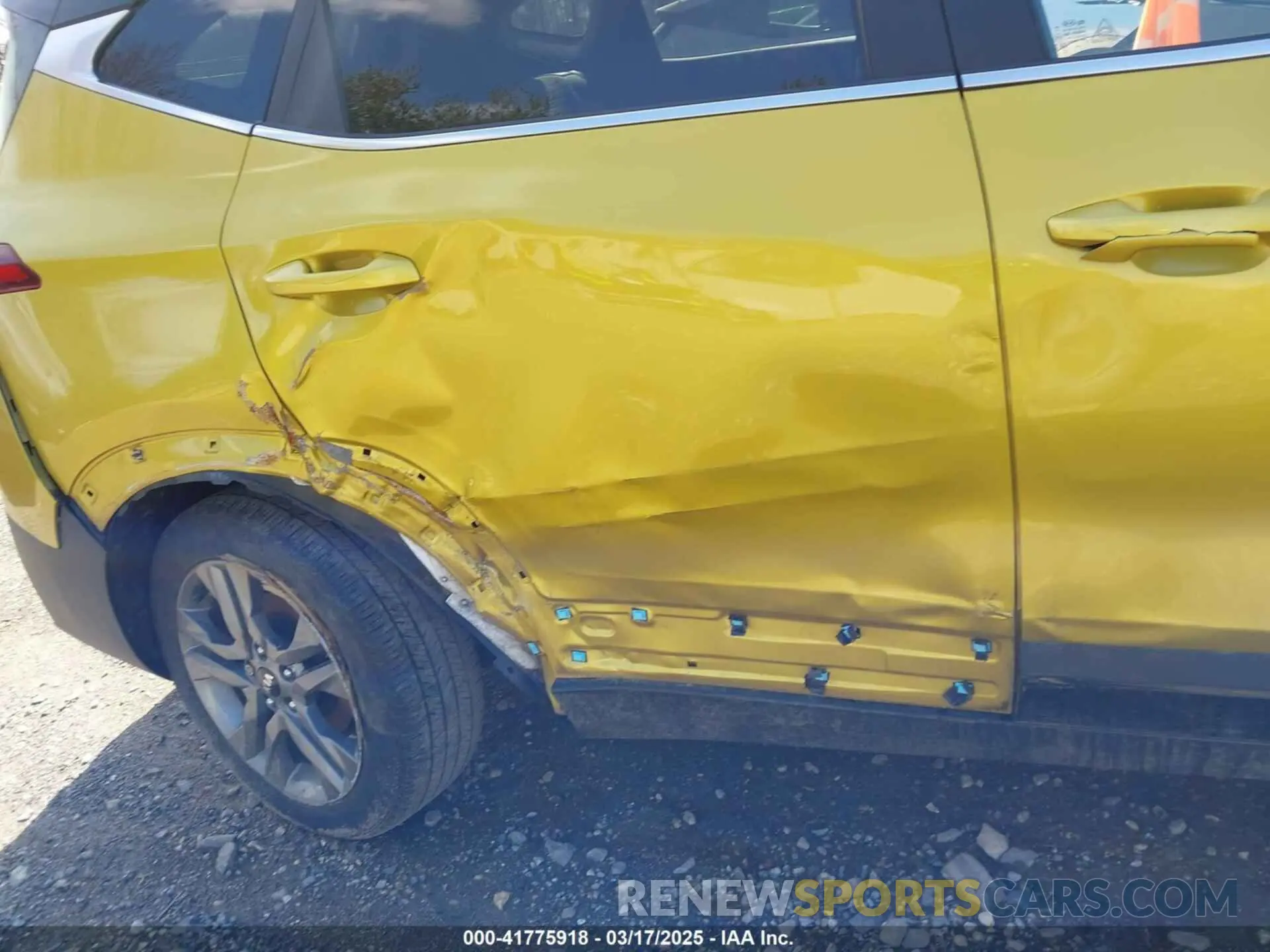 17 Photograph of a damaged car KNDEUCAA3M7168117 KIA SELTOS 2021