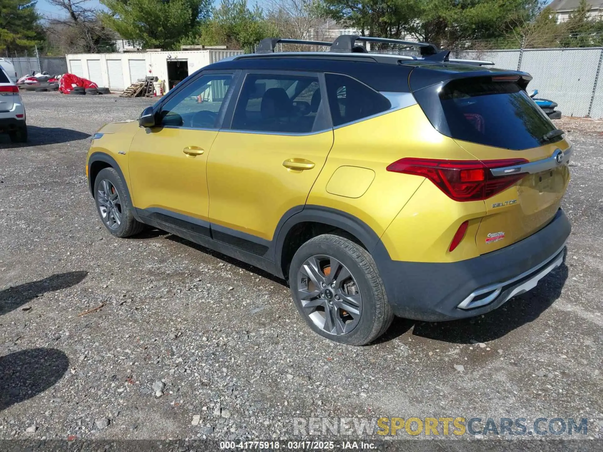 3 Photograph of a damaged car KNDEUCAA3M7168117 KIA SELTOS 2021