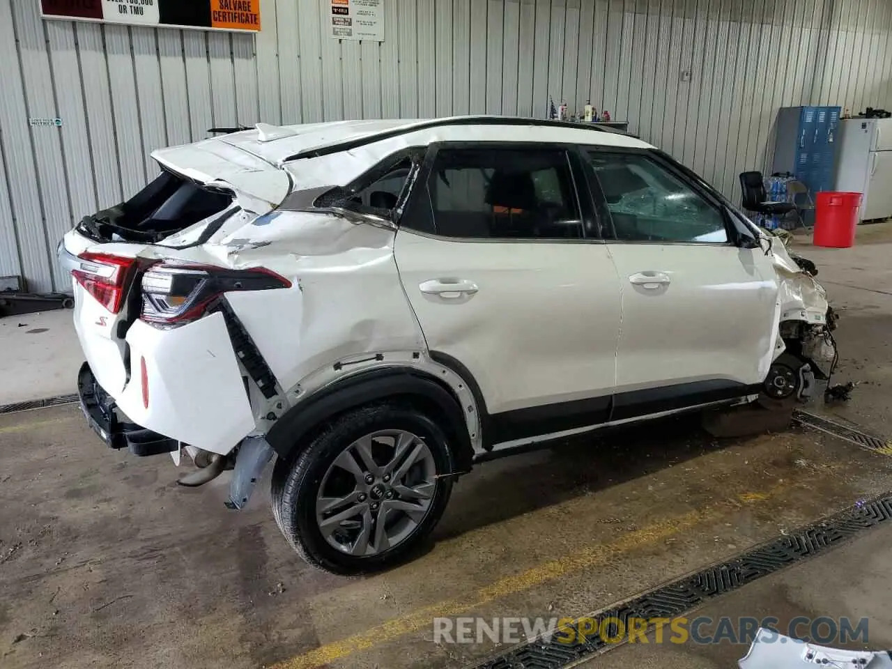 3 Photograph of a damaged car KNDEUCAA4M7138978 KIA SELTOS 2021