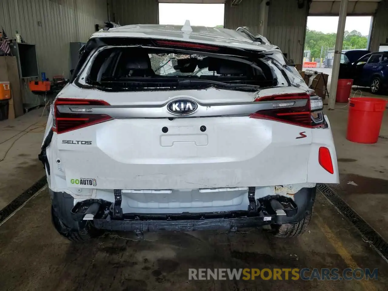 6 Photograph of a damaged car KNDEUCAA4M7138978 KIA SELTOS 2021