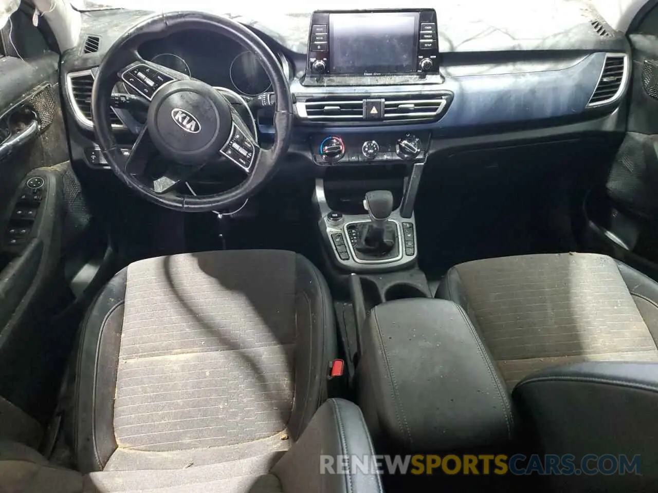 8 Photograph of a damaged car KNDEUCAA4M7138978 KIA SELTOS 2021