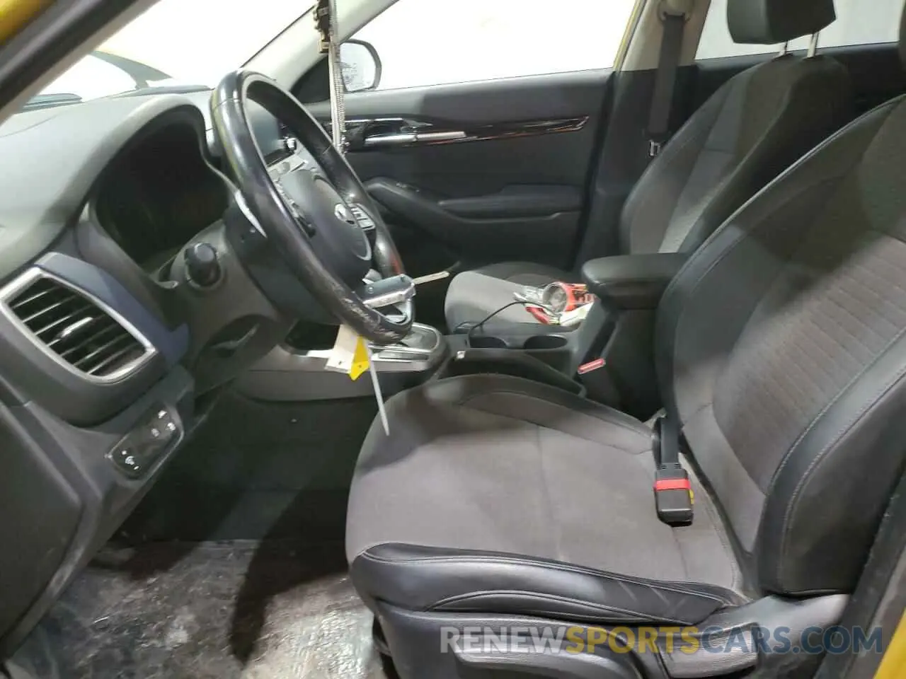 7 Photograph of a damaged car KNDEUCAA4M7223027 KIA SELTOS 2021