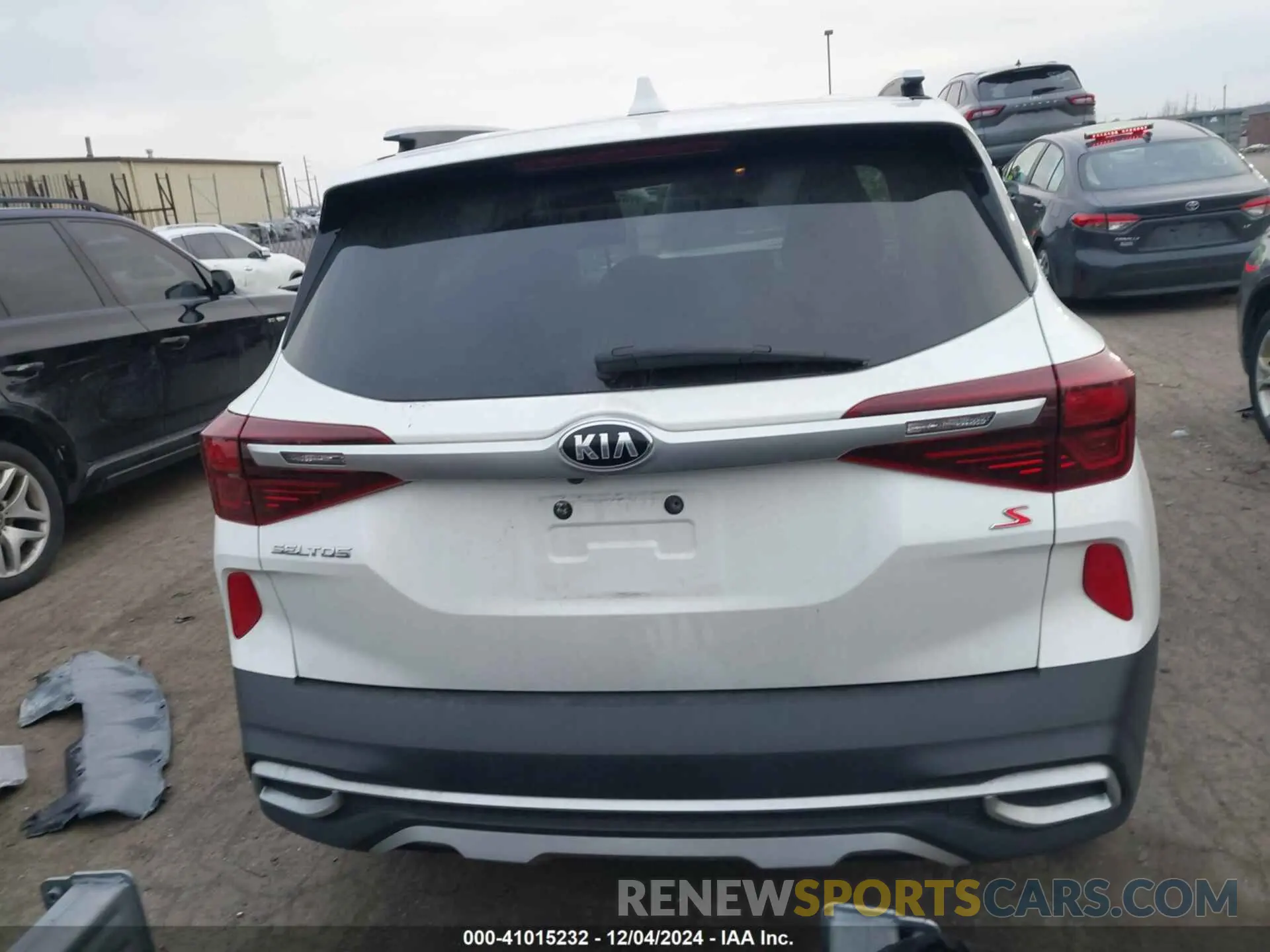 16 Photograph of a damaged car KNDEUCAA5M7046780 KIA SELTOS 2021
