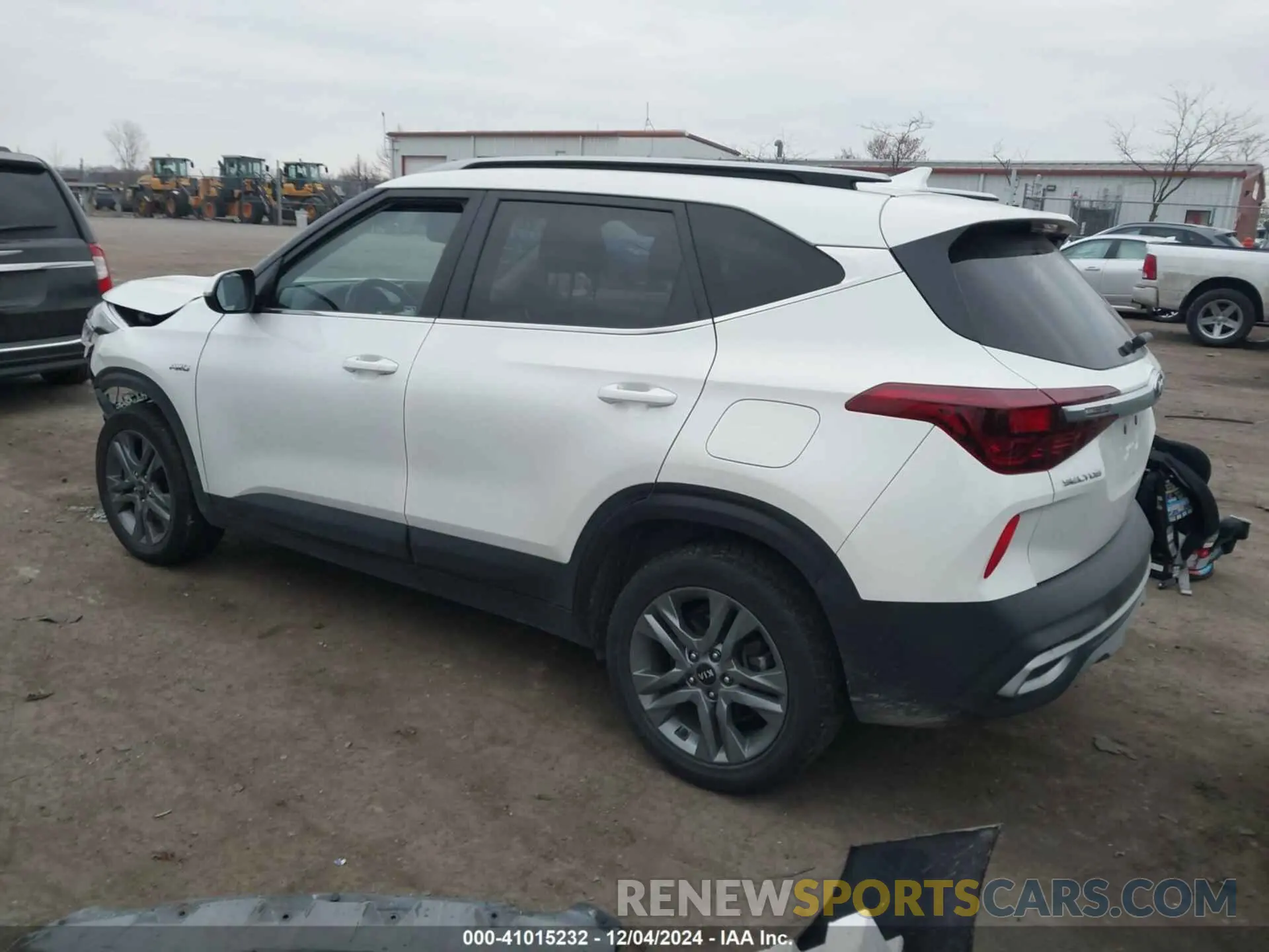 3 Photograph of a damaged car KNDEUCAA5M7046780 KIA SELTOS 2021