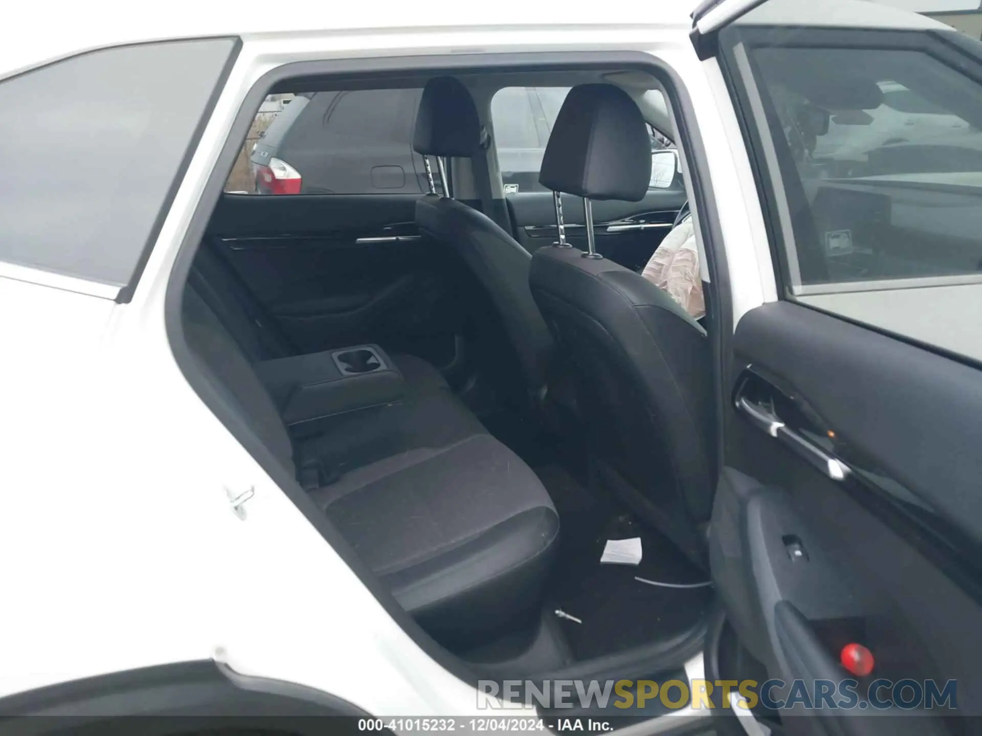8 Photograph of a damaged car KNDEUCAA5M7046780 KIA SELTOS 2021