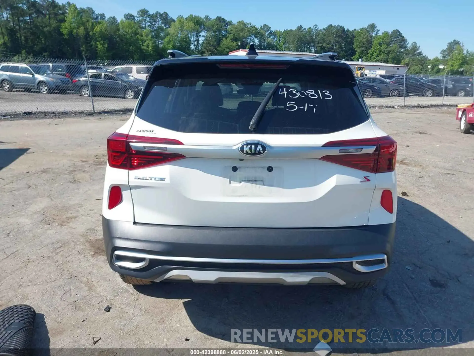 15 Photograph of a damaged car KNDEUCAA5M7078483 KIA SELTOS 2021