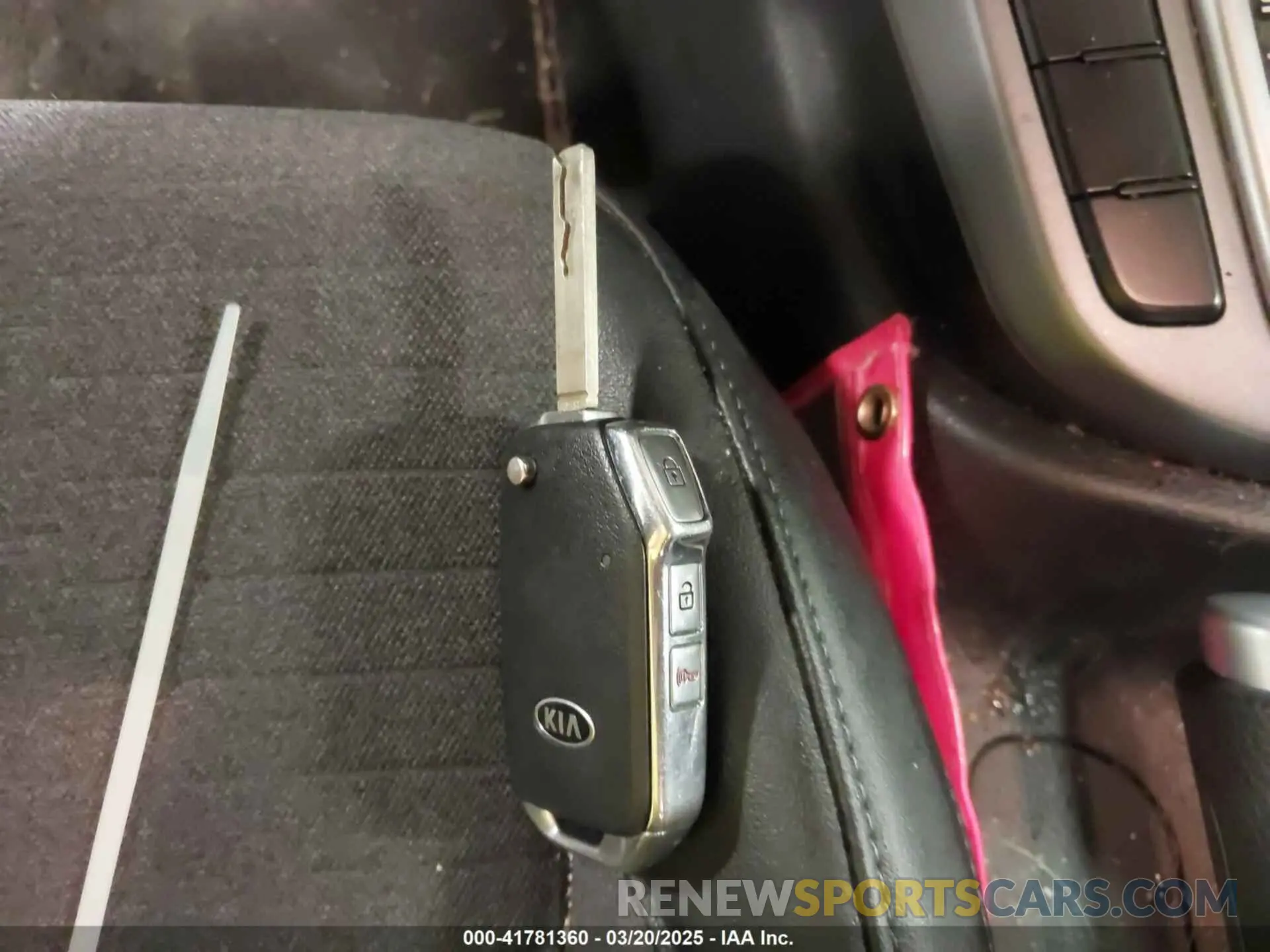 11 Photograph of a damaged car KNDEUCAA5M7100918 KIA SELTOS 2021
