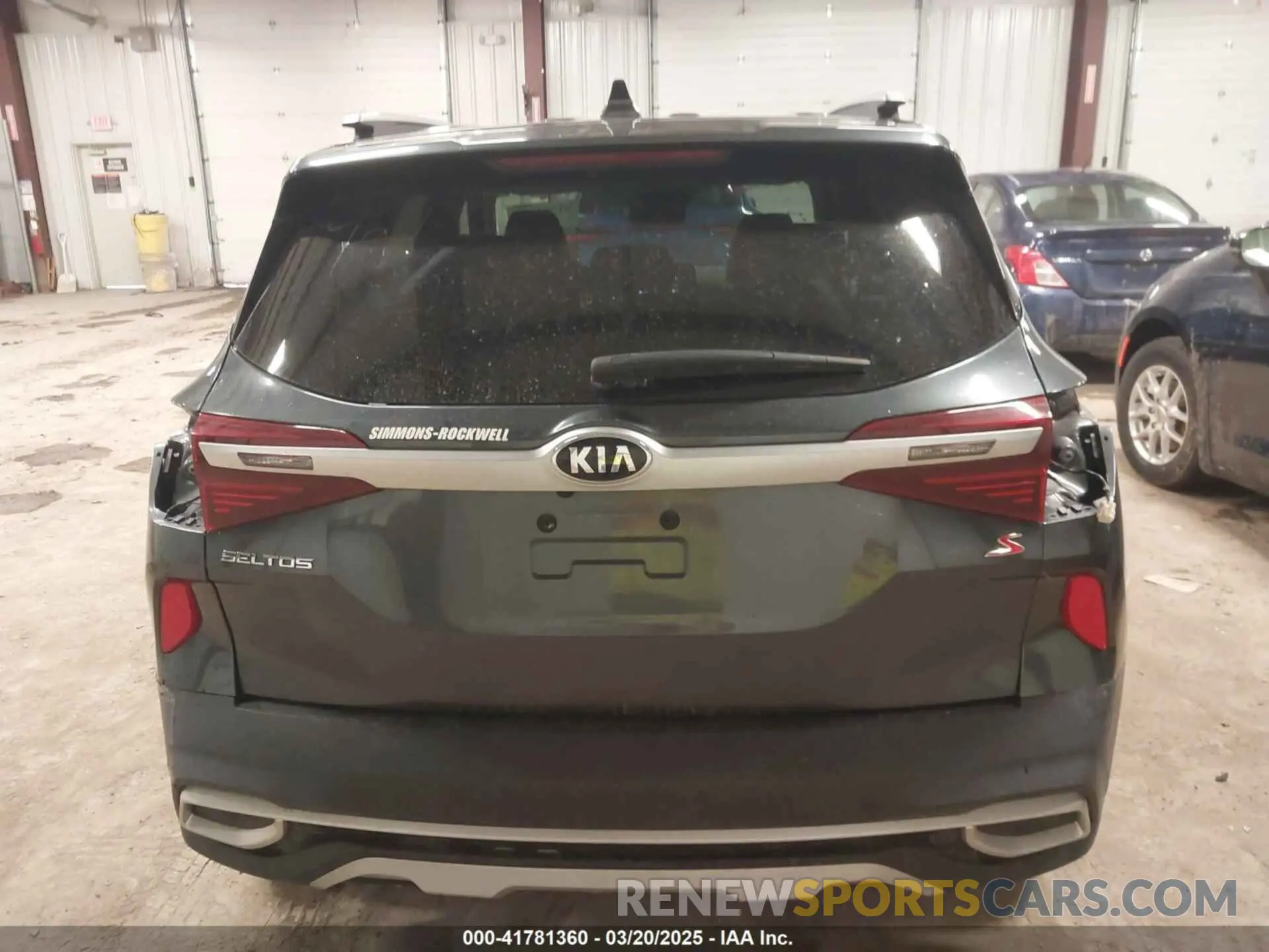 12 Photograph of a damaged car KNDEUCAA5M7100918 KIA SELTOS 2021