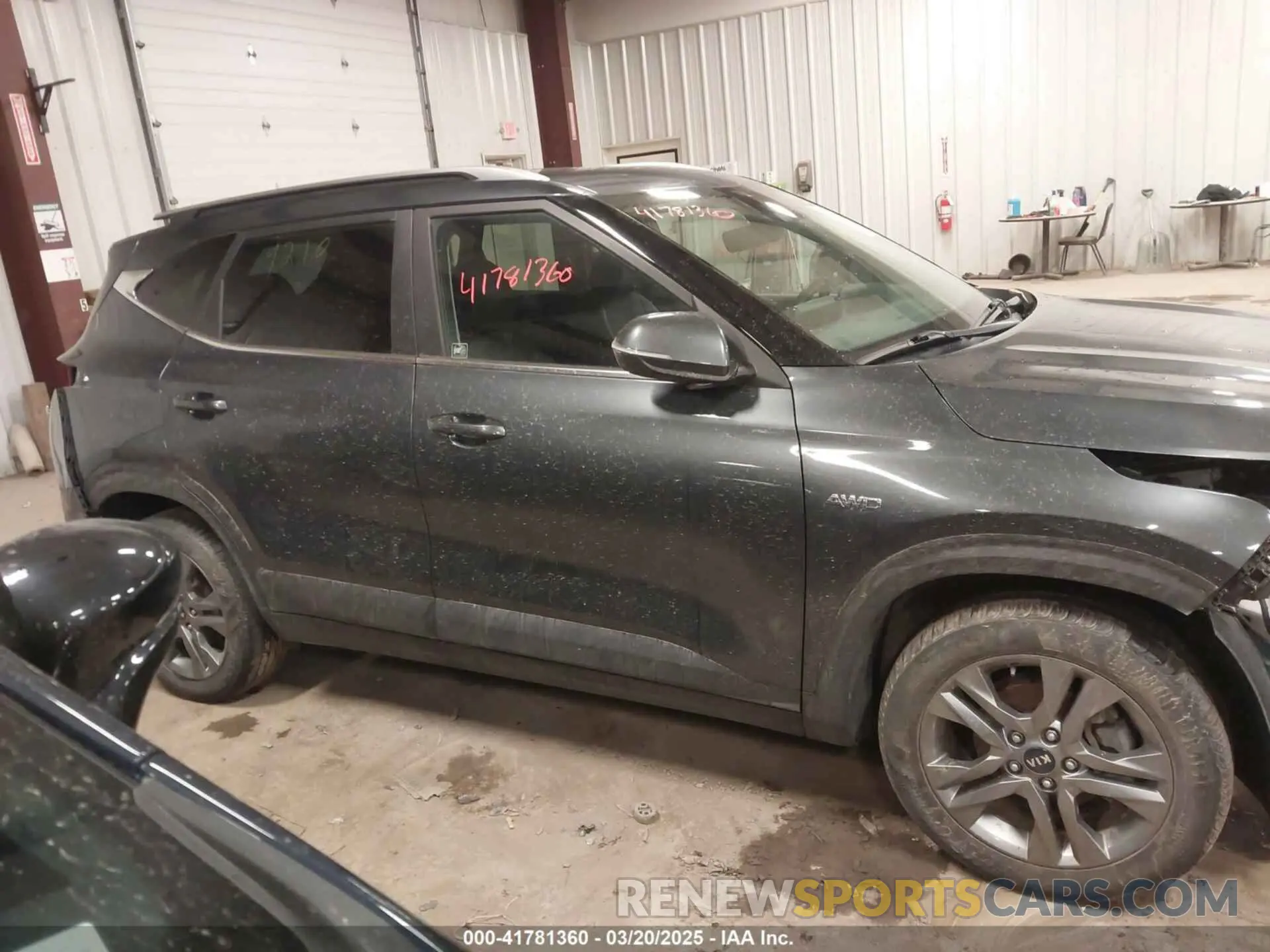 14 Photograph of a damaged car KNDEUCAA5M7100918 KIA SELTOS 2021