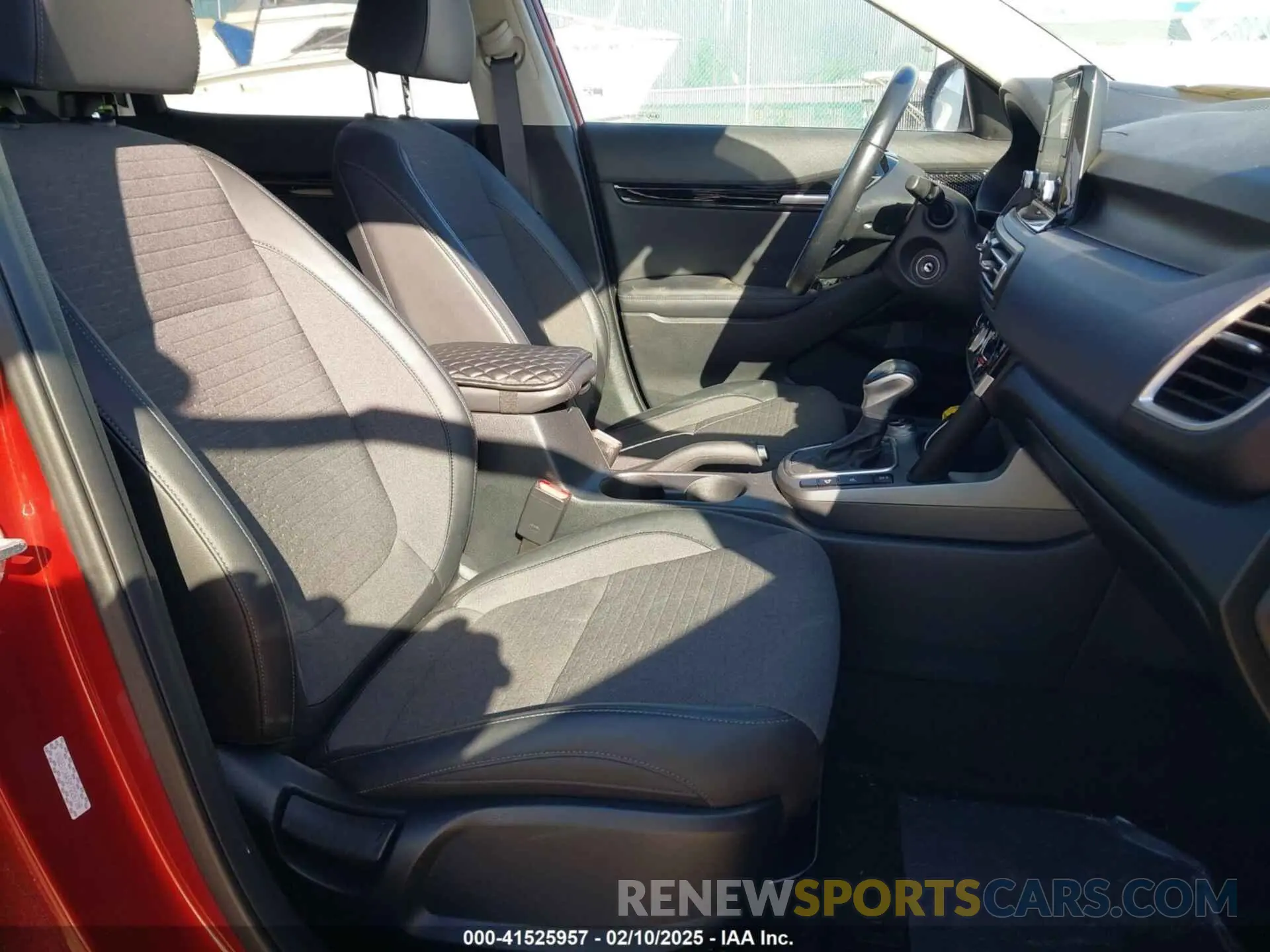 5 Photograph of a damaged car KNDEUCAA5M7226700 KIA SELTOS 2021