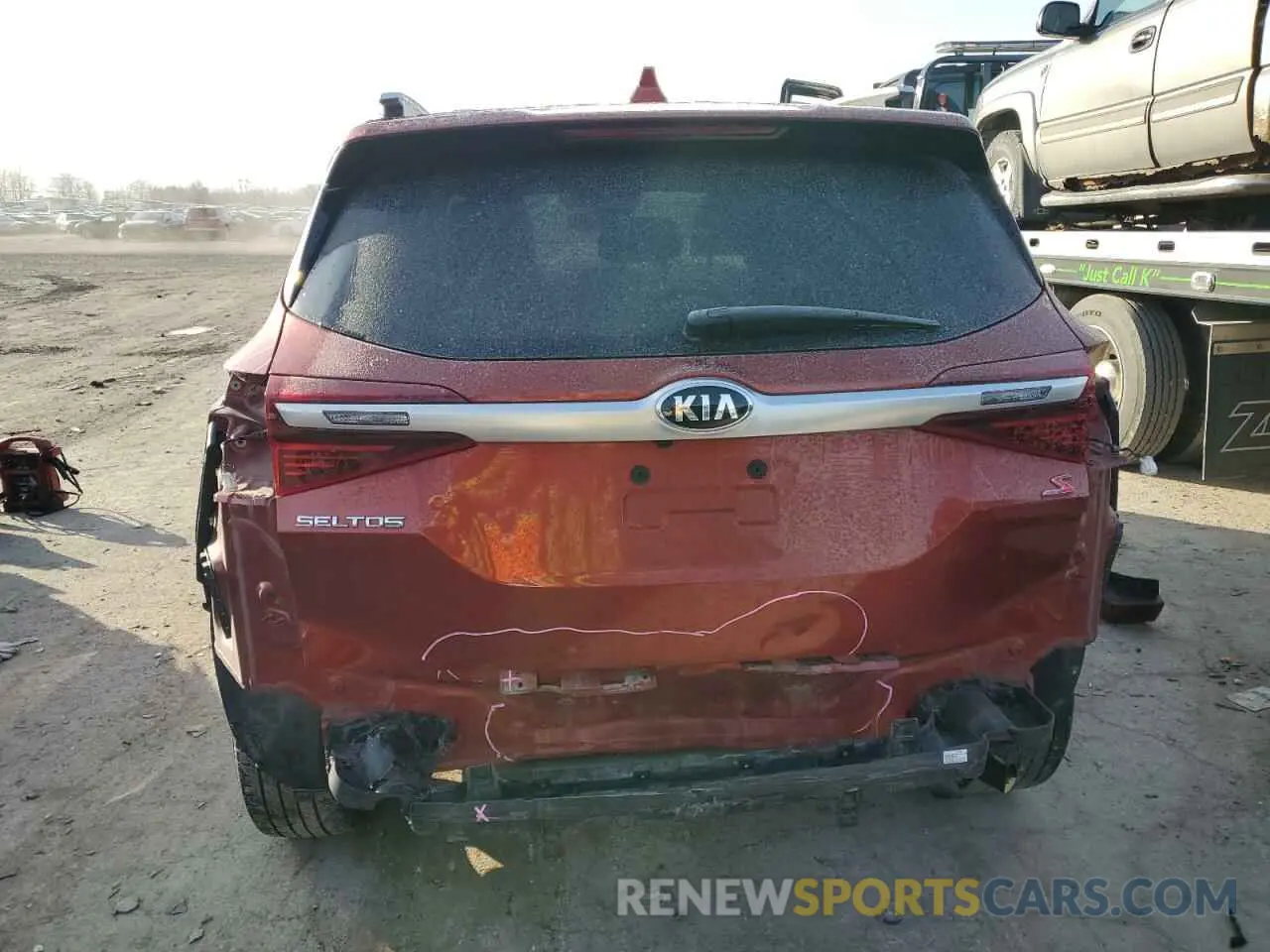 6 Photograph of a damaged car KNDEUCAA7M7039426 KIA SELTOS 2021