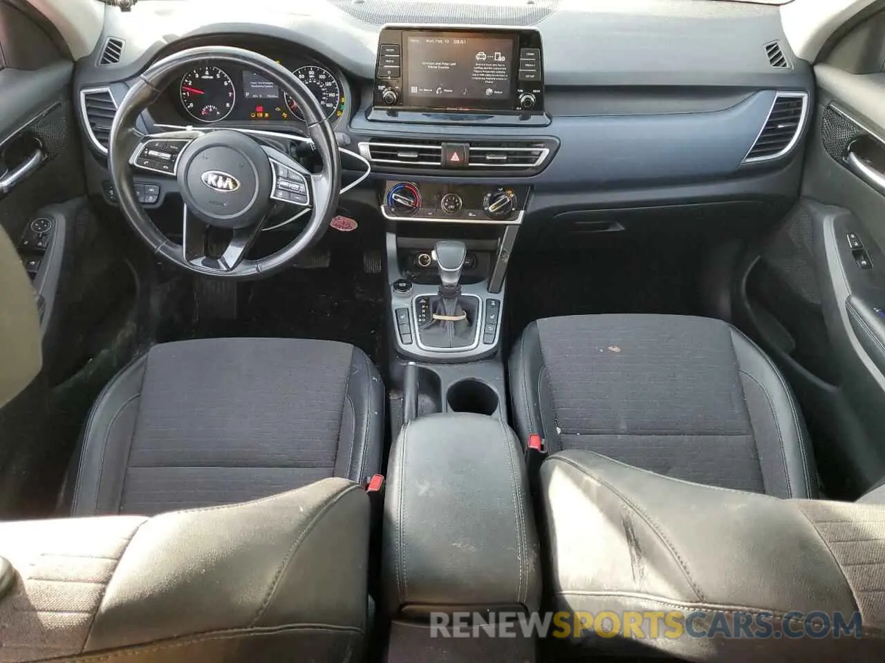 8 Photograph of a damaged car KNDEUCAA7M7039426 KIA SELTOS 2021