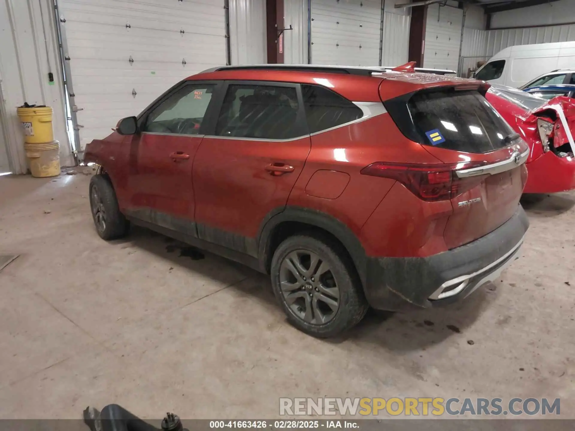 14 Photograph of a damaged car KNDEUCAA7M7138912 KIA SELTOS 2021