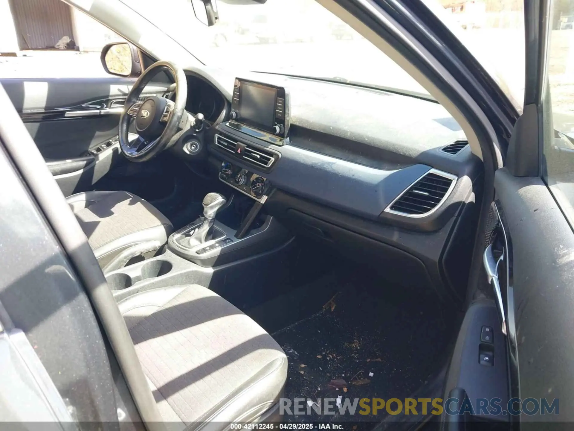 5 Photograph of a damaged car KNDEUCAA7M7170551 KIA SELTOS 2021