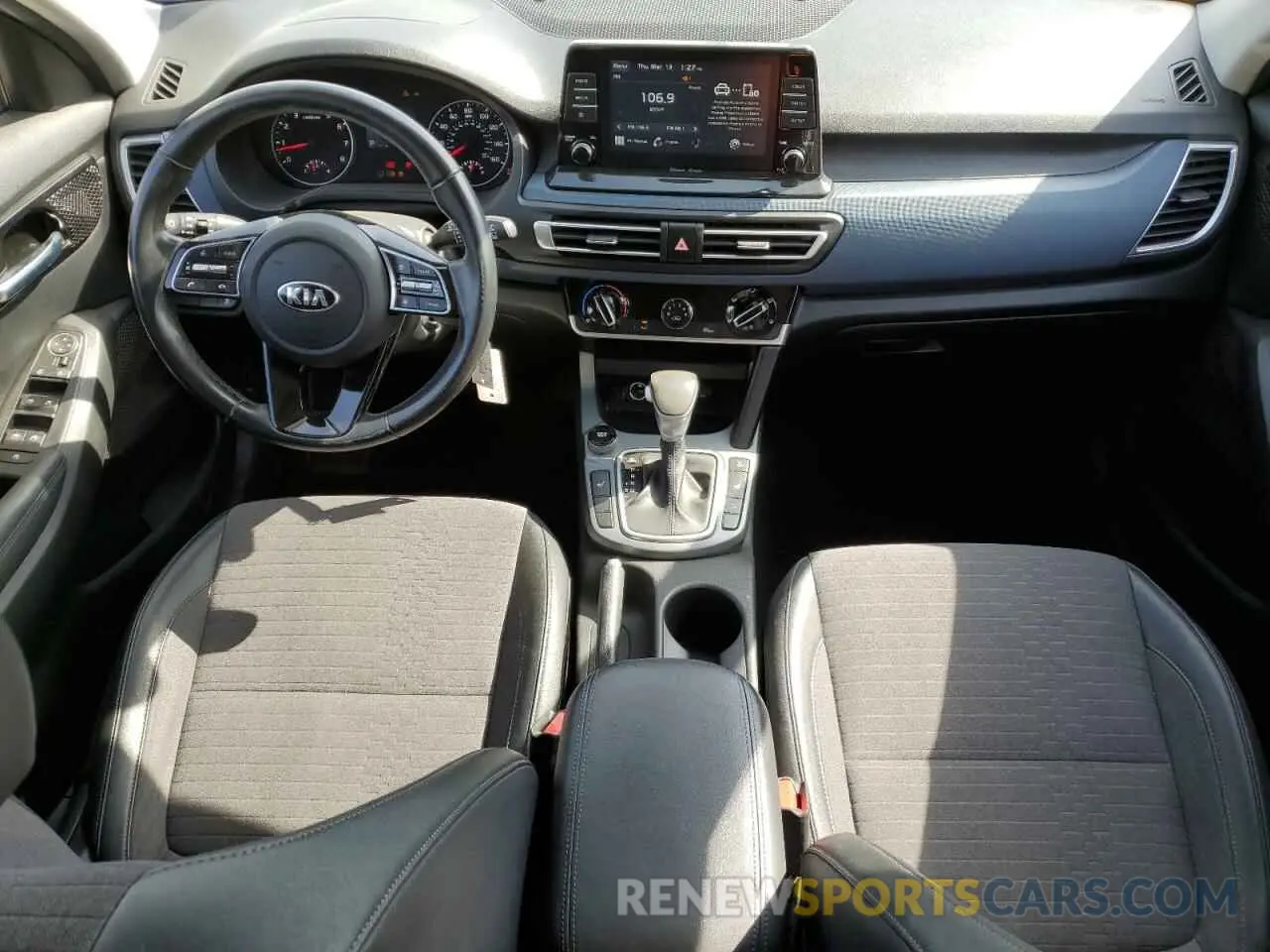 8 Photograph of a damaged car KNDEUCAA8M7101609 KIA SELTOS 2021
