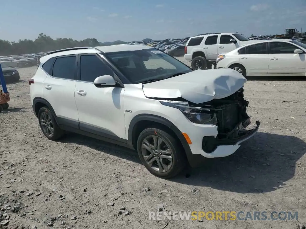 4 Photograph of a damaged car KNDEUCAA9M7097764 KIA SELTOS 2021