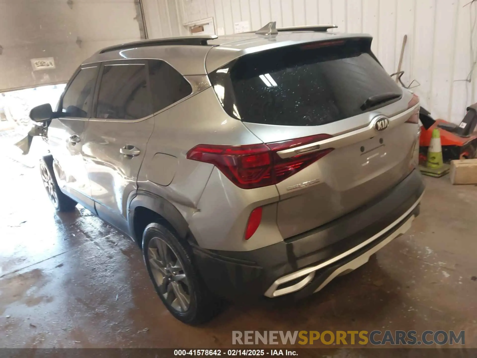 3 Photograph of a damaged car KNDEUCAA9M7115941 KIA SELTOS 2021