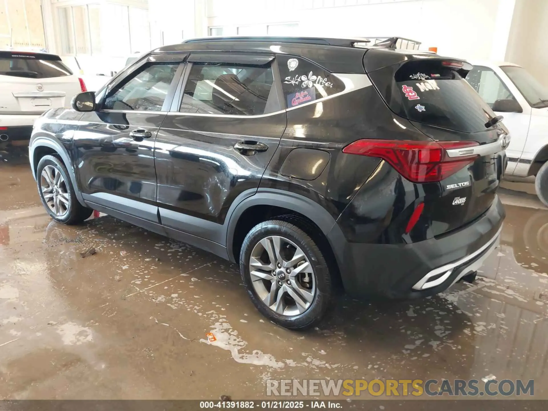 3 Photograph of a damaged car KNDEUCAA9M7124395 KIA SELTOS 2021