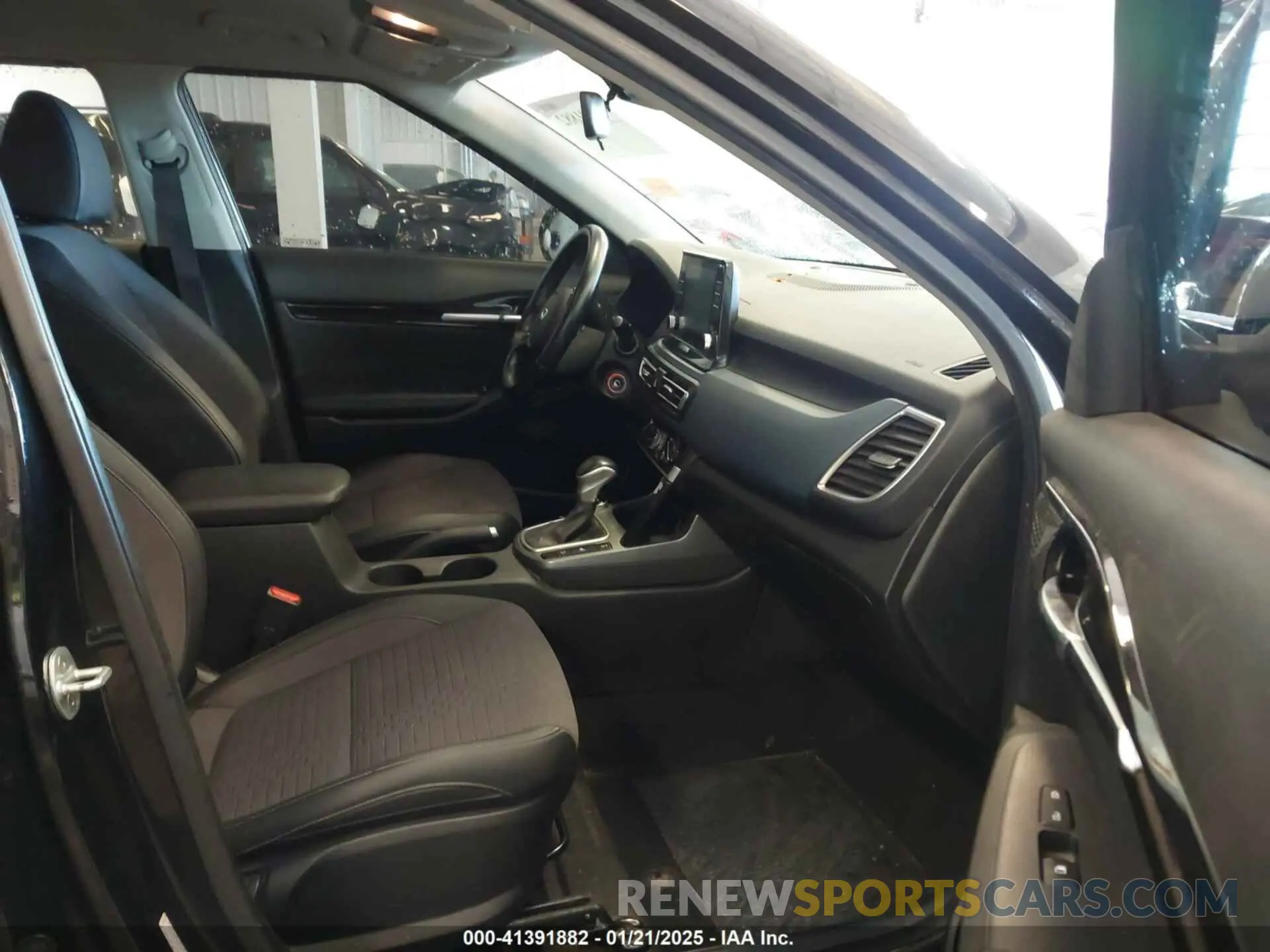 5 Photograph of a damaged car KNDEUCAA9M7124395 KIA SELTOS 2021