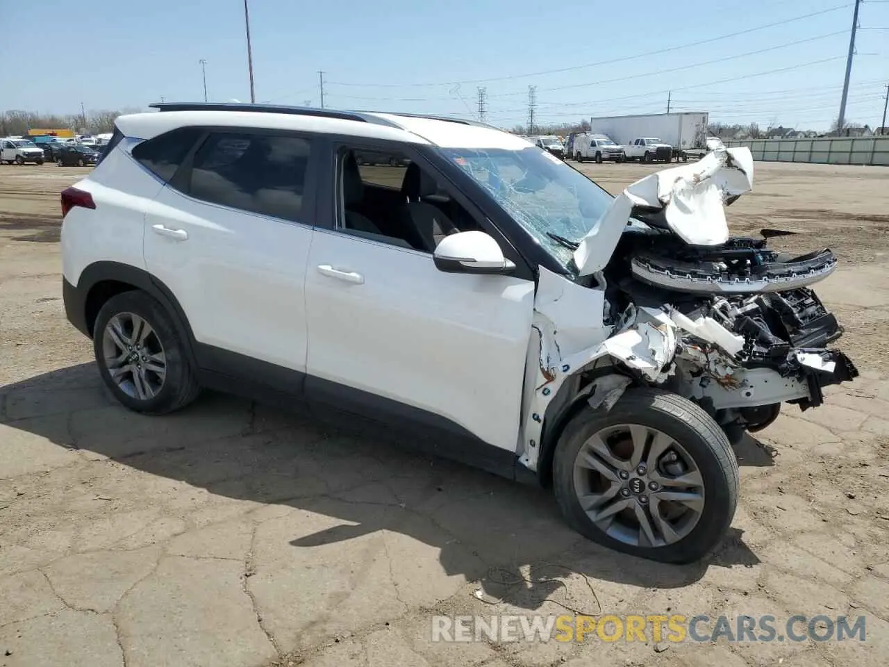 4 Photograph of a damaged car KNDEUCAA9M7149295 KIA SELTOS 2021