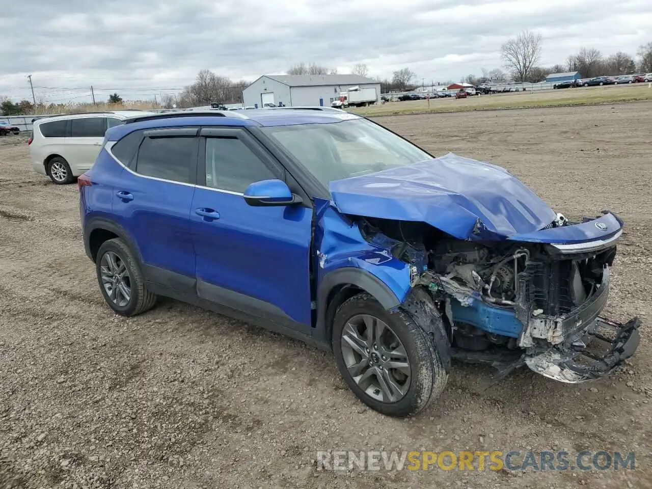 4 Photograph of a damaged car KNDEUCAA9M7175265 KIA SELTOS 2021