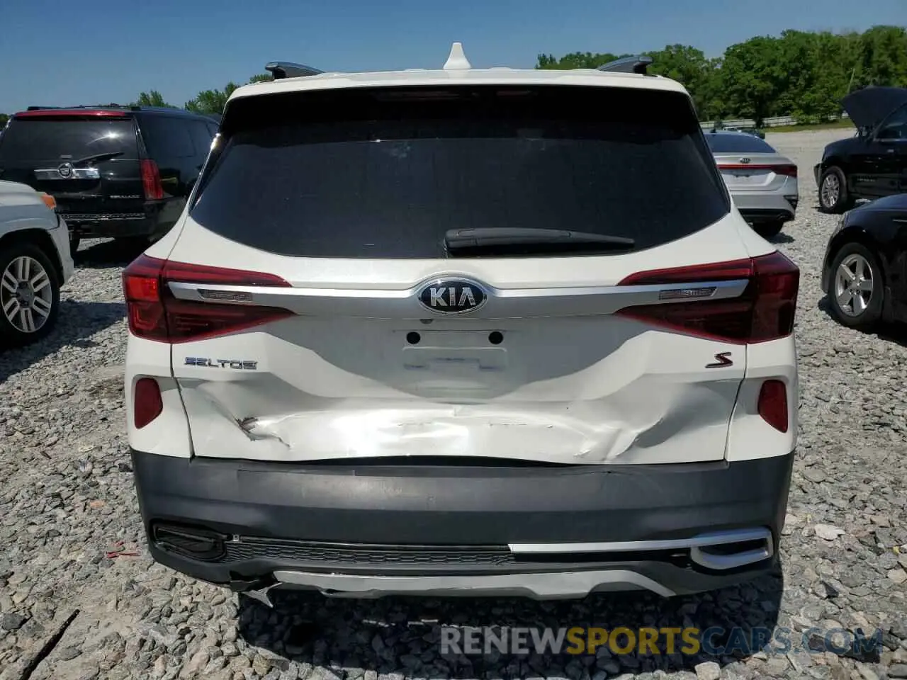 6 Photograph of a damaged car KNDEUCAA9M7209110 KIA SELTOS 2021