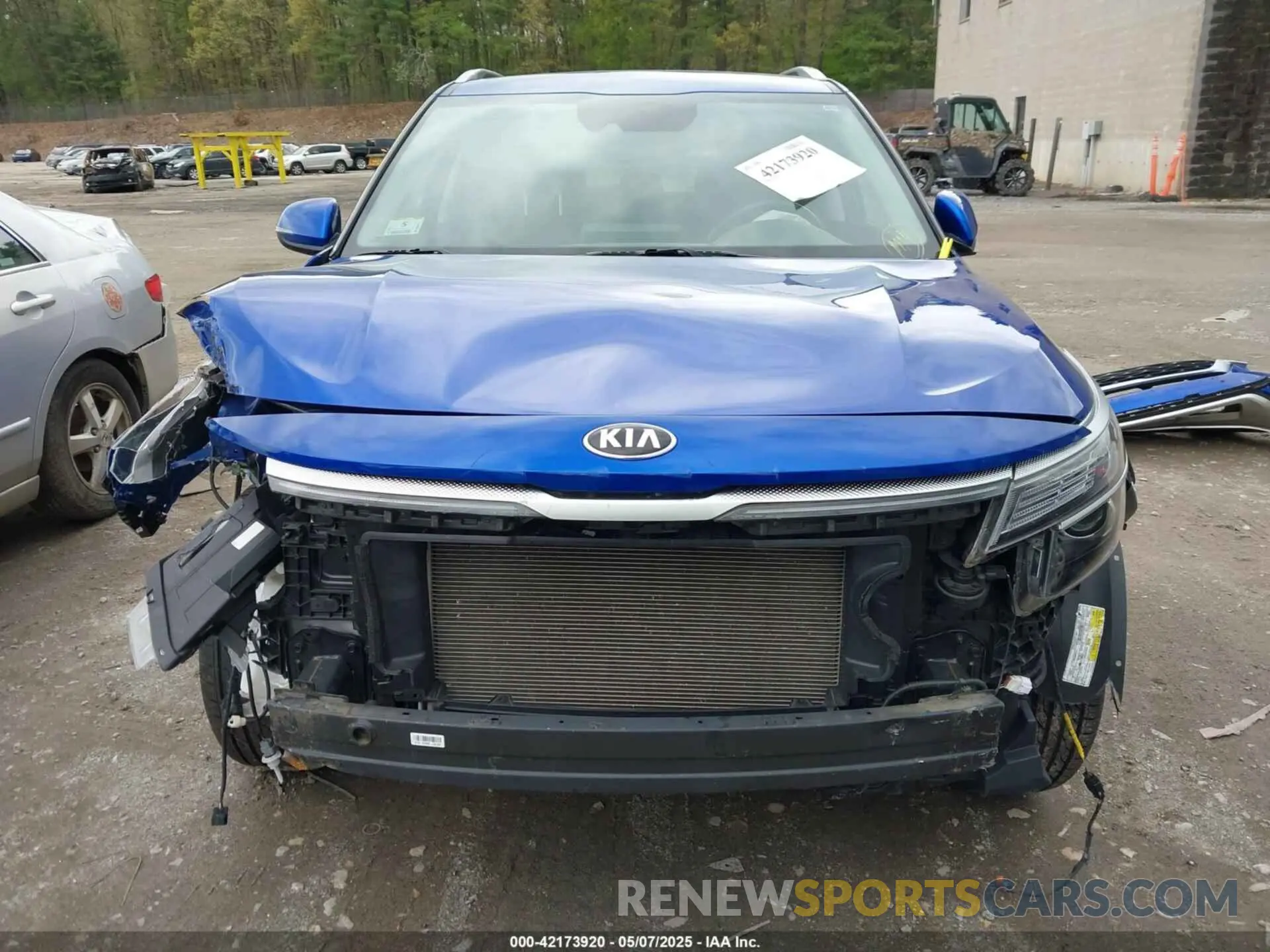13 Photograph of a damaged car KNDEUCAAXM7121179 KIA SELTOS 2021