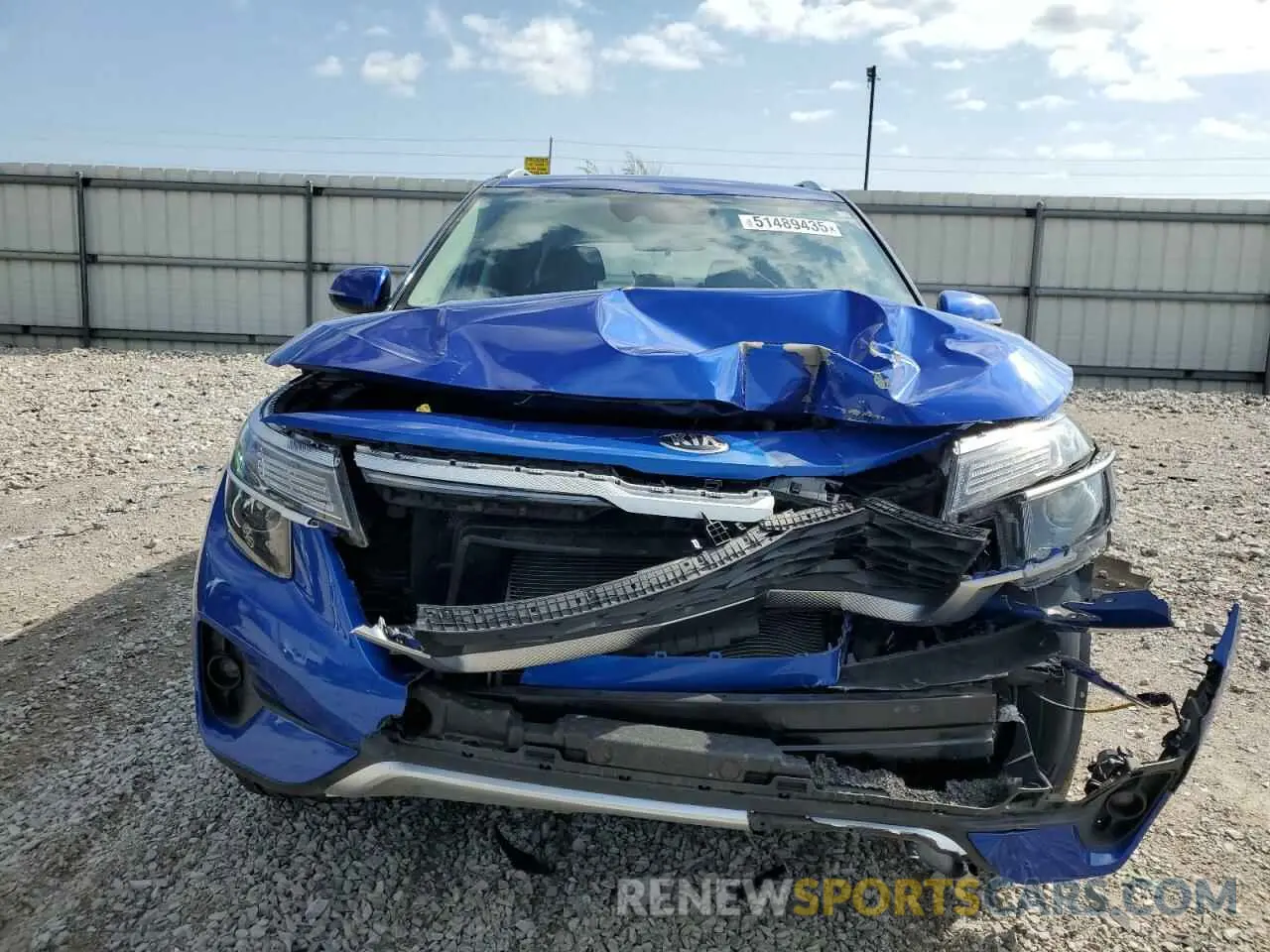 5 Photograph of a damaged car KNDEUCAAXM7133459 KIA SELTOS 2021