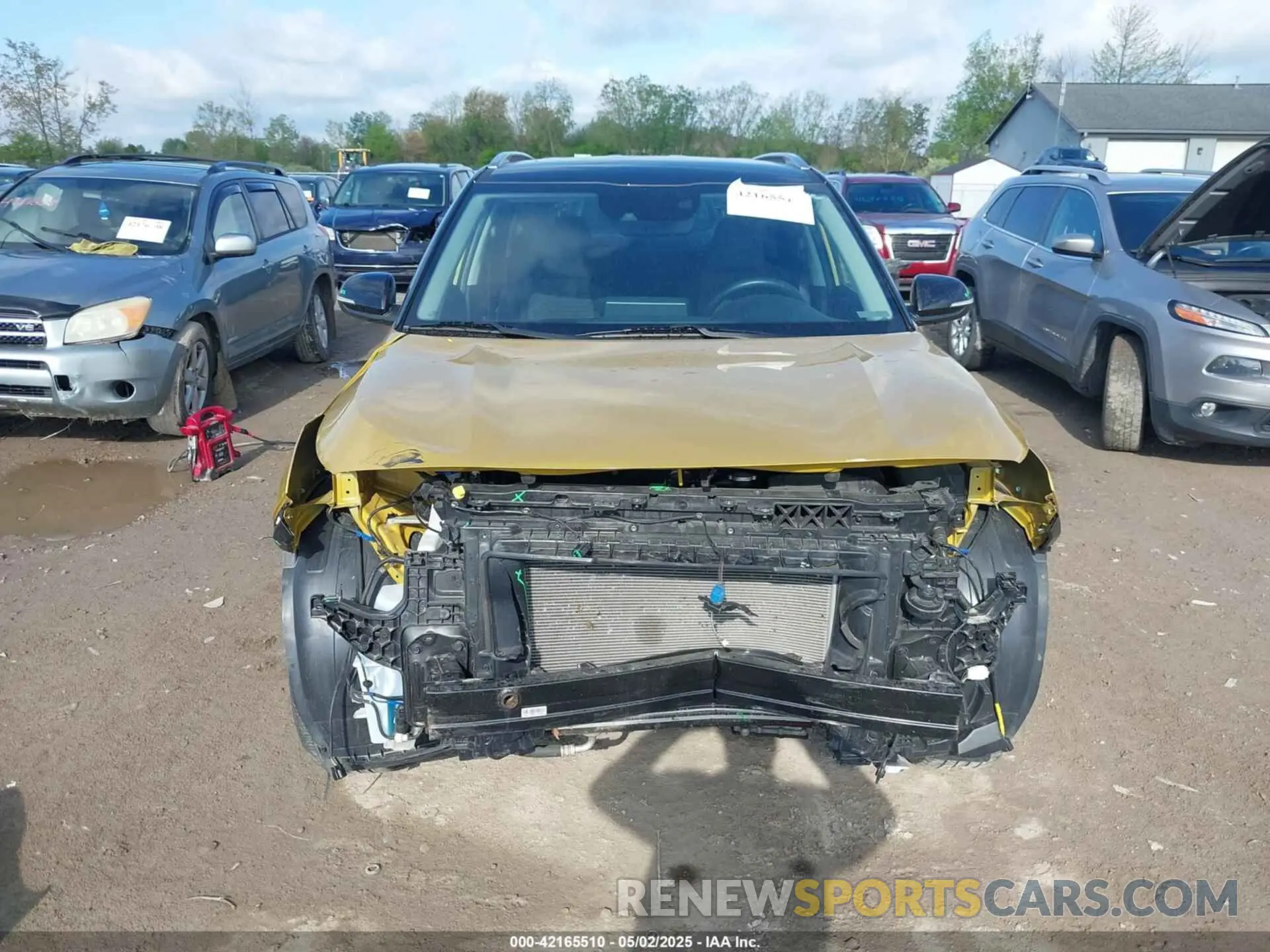 13 Photograph of a damaged car KNDEUCAAXM7169894 KIA SELTOS 2021